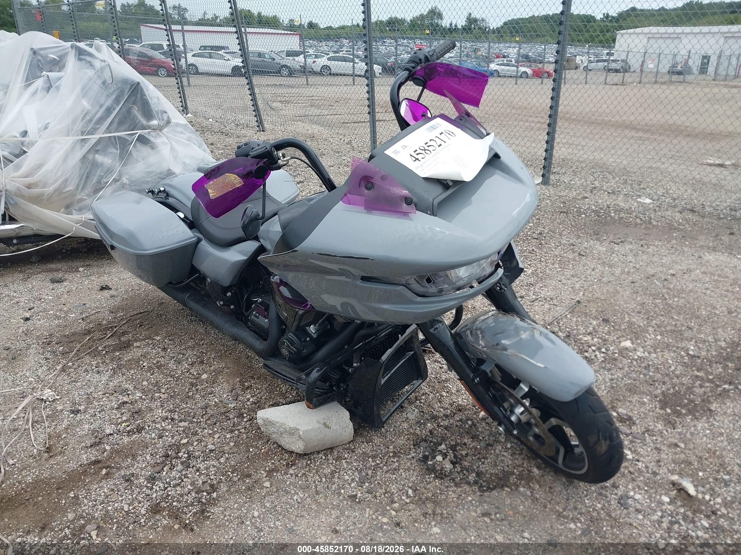 2026 Harley-Davidson FLTRX VIN 1HD1KH715TB604176 — IAAI salvage auction photo