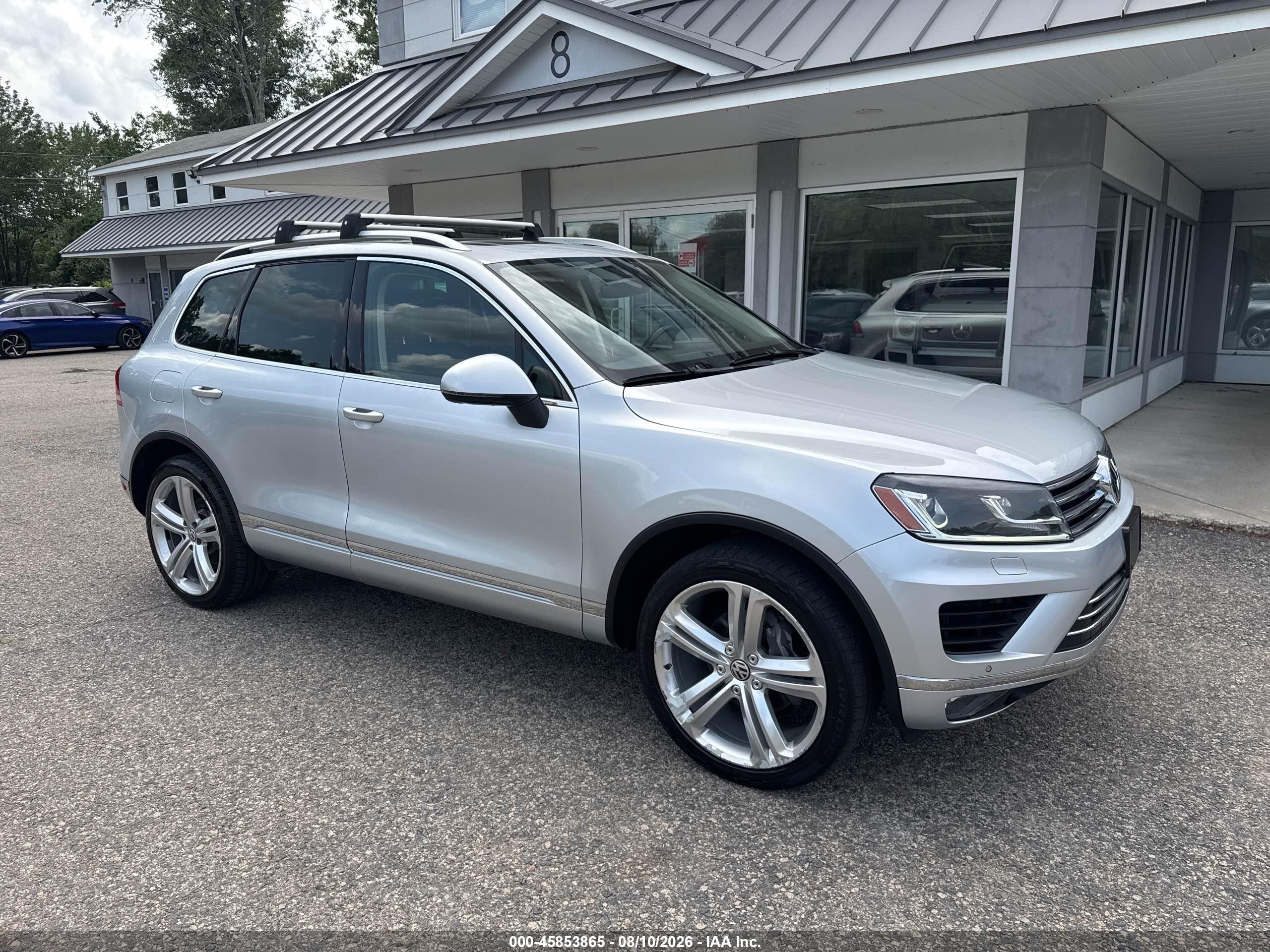 2017 Volkswagen Touareg VIN WVGGF7BP8HD001557 IAAI salvage auction — Normal Wear, Clear (Massachusetts), sold $3,400 on 2026-09-09 (photo 1)