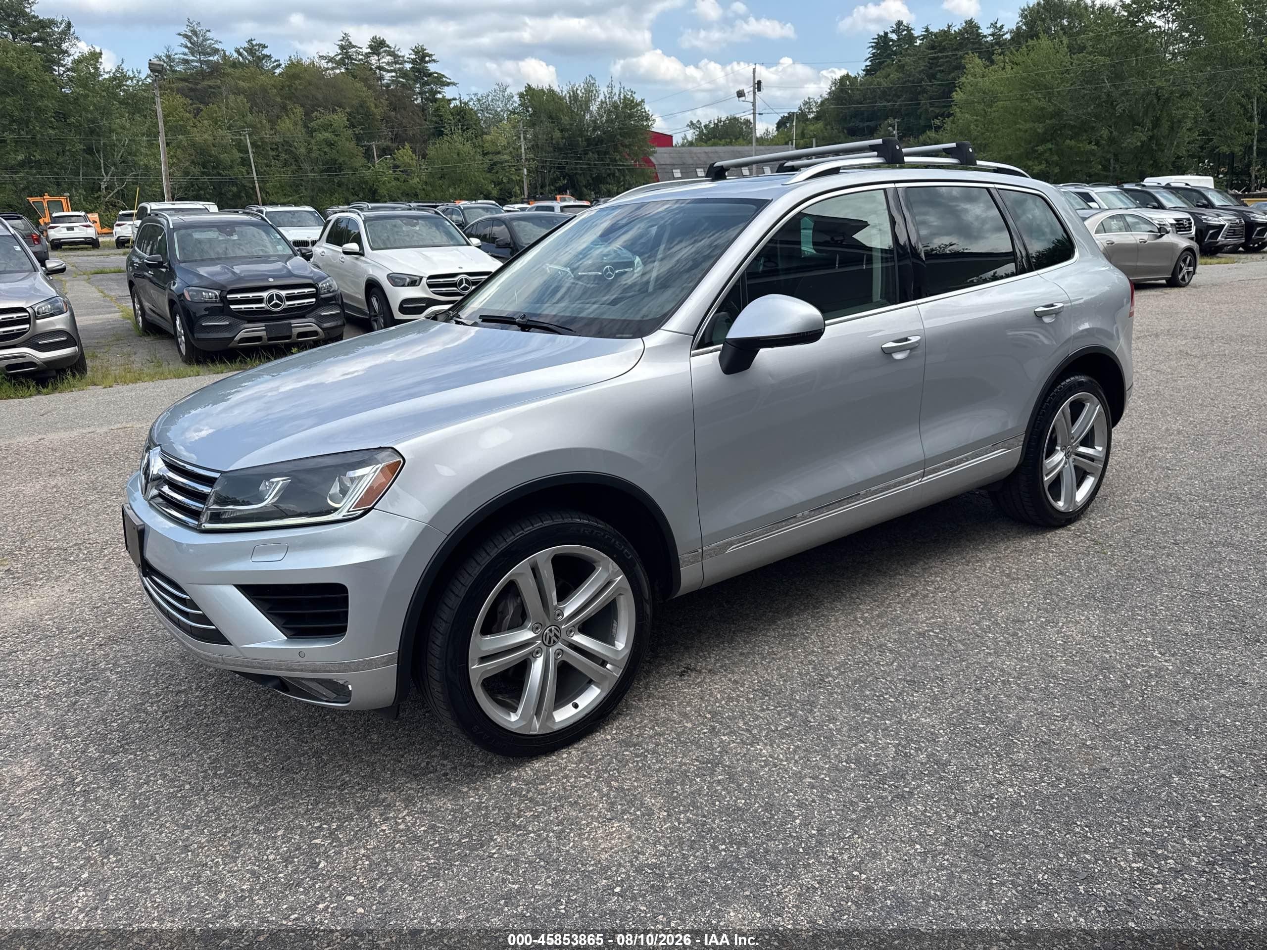 2017 Volkswagen Touareg VIN WVGGF7BP8HD001557 IAAI salvage auction — Normal Wear, Clear (Massachusetts), sold $3,400 on 2026-09-09 (photo 2)