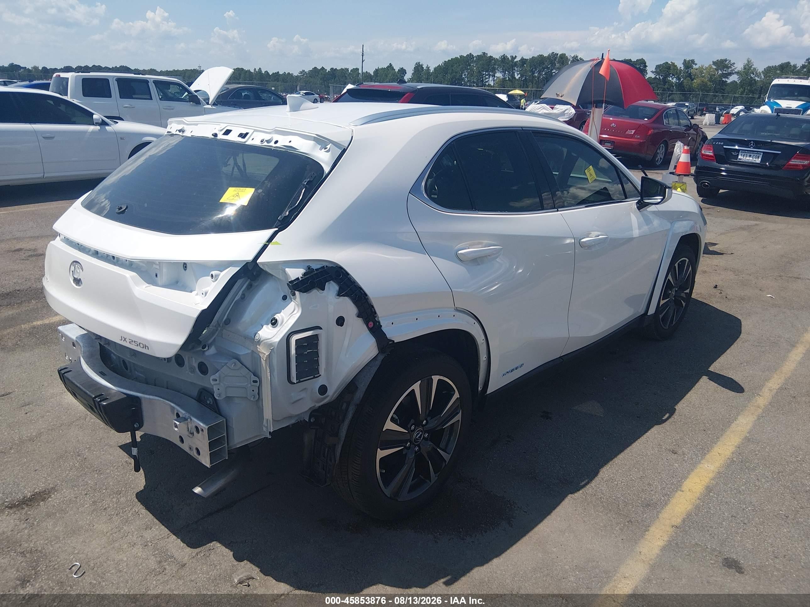 2022 Lexus Ux VIN JTHP9JBH7N2057786 IAAI salvage auction — Rear End, Salvage (South Carolina), sold $9,400 on 2026-09-02 (photo 4)