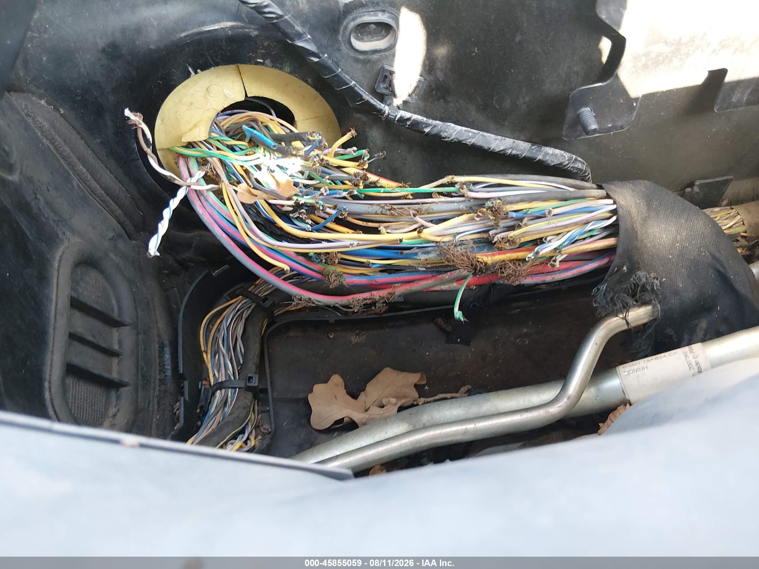 2008 Land Rover LR2 VIN SALFS24N98H043957 IAAI salvage auction — Electrical, Clear (Oklahoma), sold $375 on 2026-09-12 (photo 6)