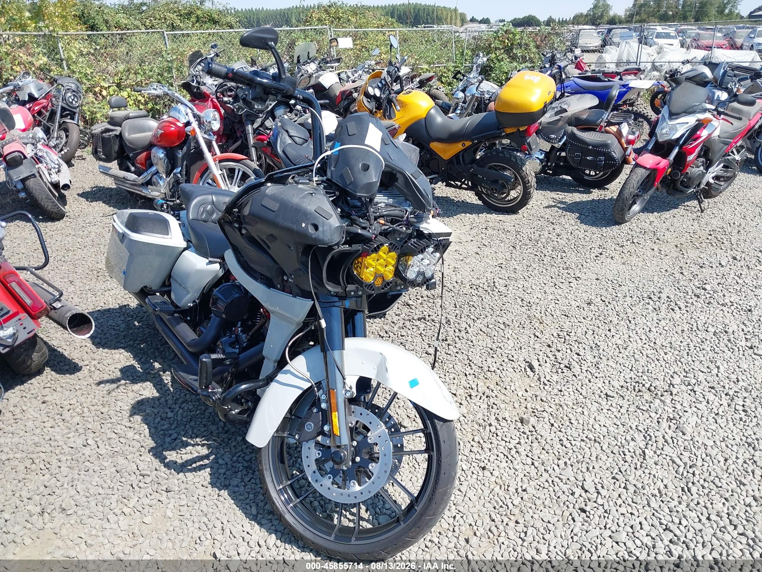 2020 Harley-Davidson FLTRXSE VIN 1HD1TCL10LB956197 — IAAI salvage auction photo