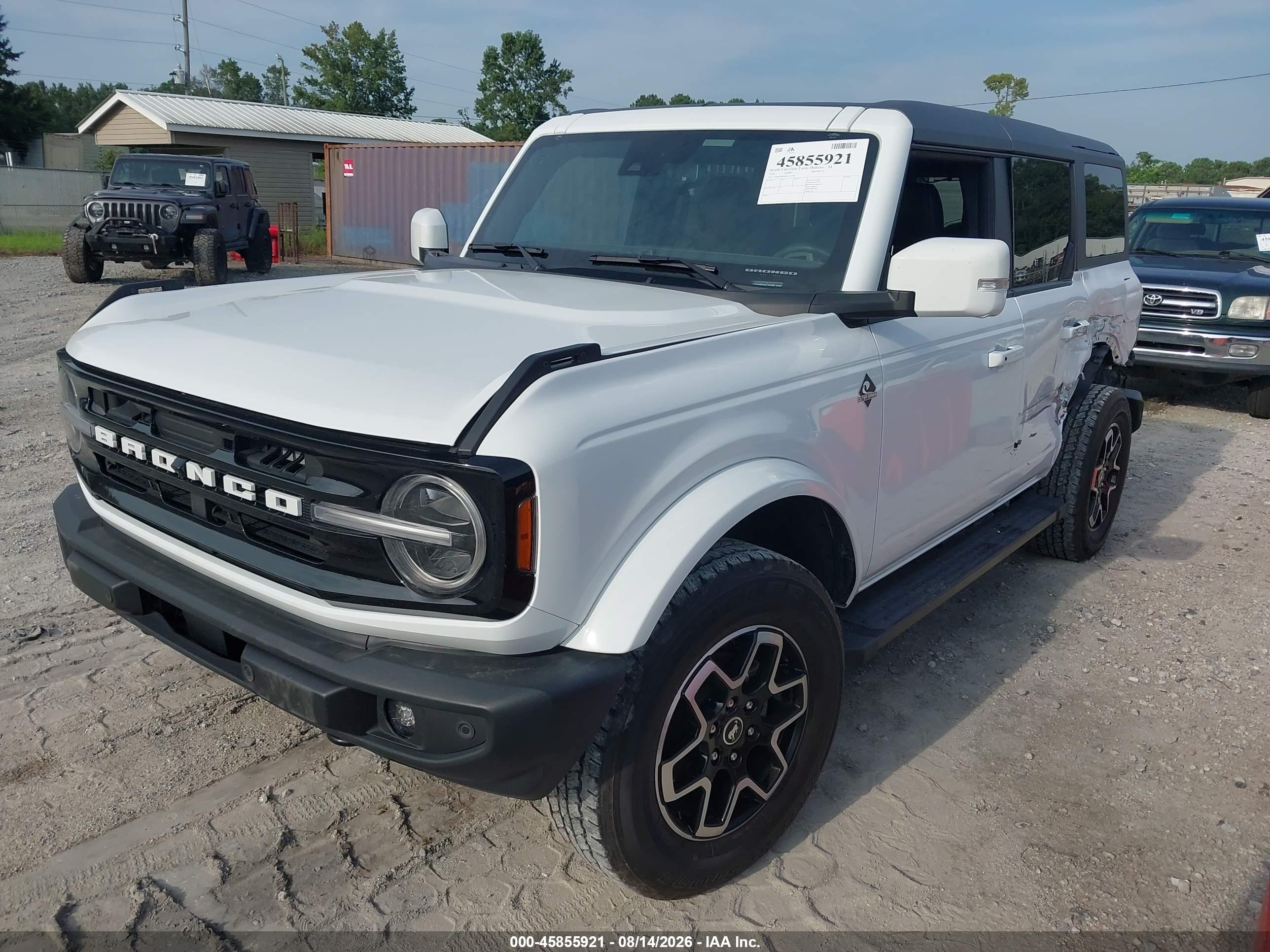 2024 Ford Bronco VIN 1FMDE8BH4RLA51996 IAAI salvage auction — Side, Salvage (North Carolina), sold $18,100 on 2026-09-04 (photo 2)