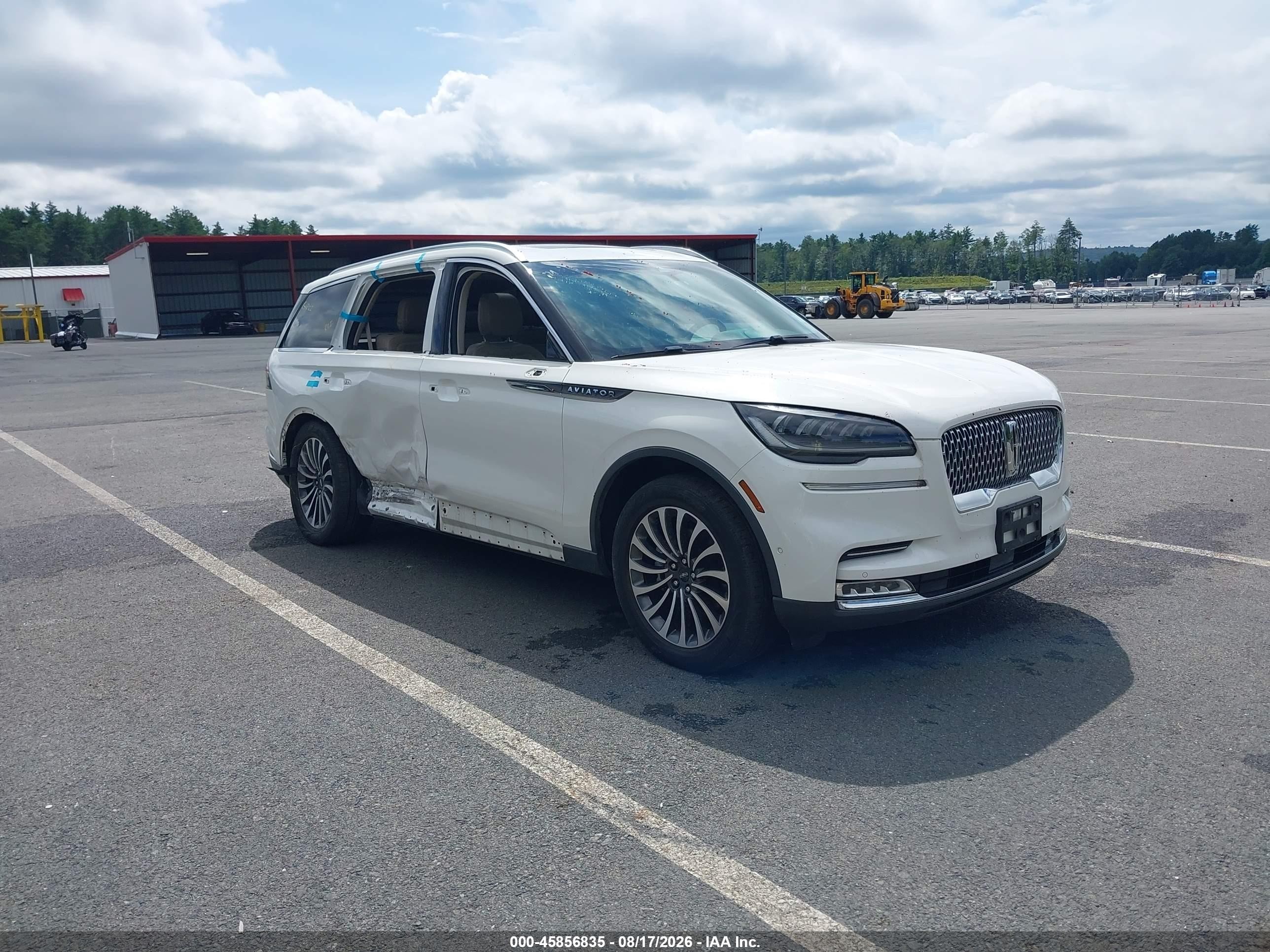 2020 Lincoln Aviator VIN 5LM5J7XC5LGL19183 — IAAI salvage auction photo