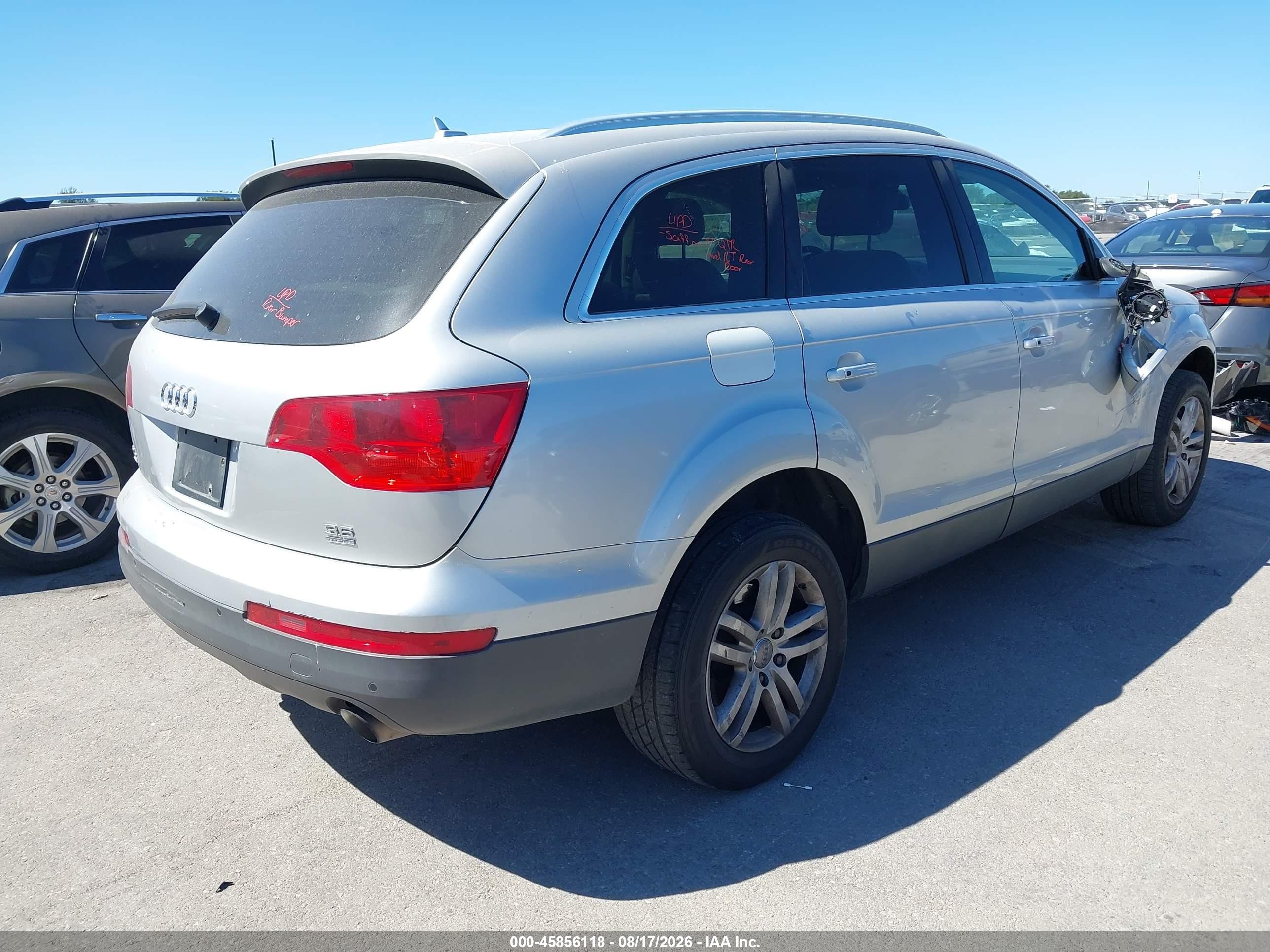 2008 Audi Q7 VIN WA1BY74LX8D059683 IAAI salvage auction — Side, Original (Texas), sold $675 on 2026-09-25 (photo 4)
