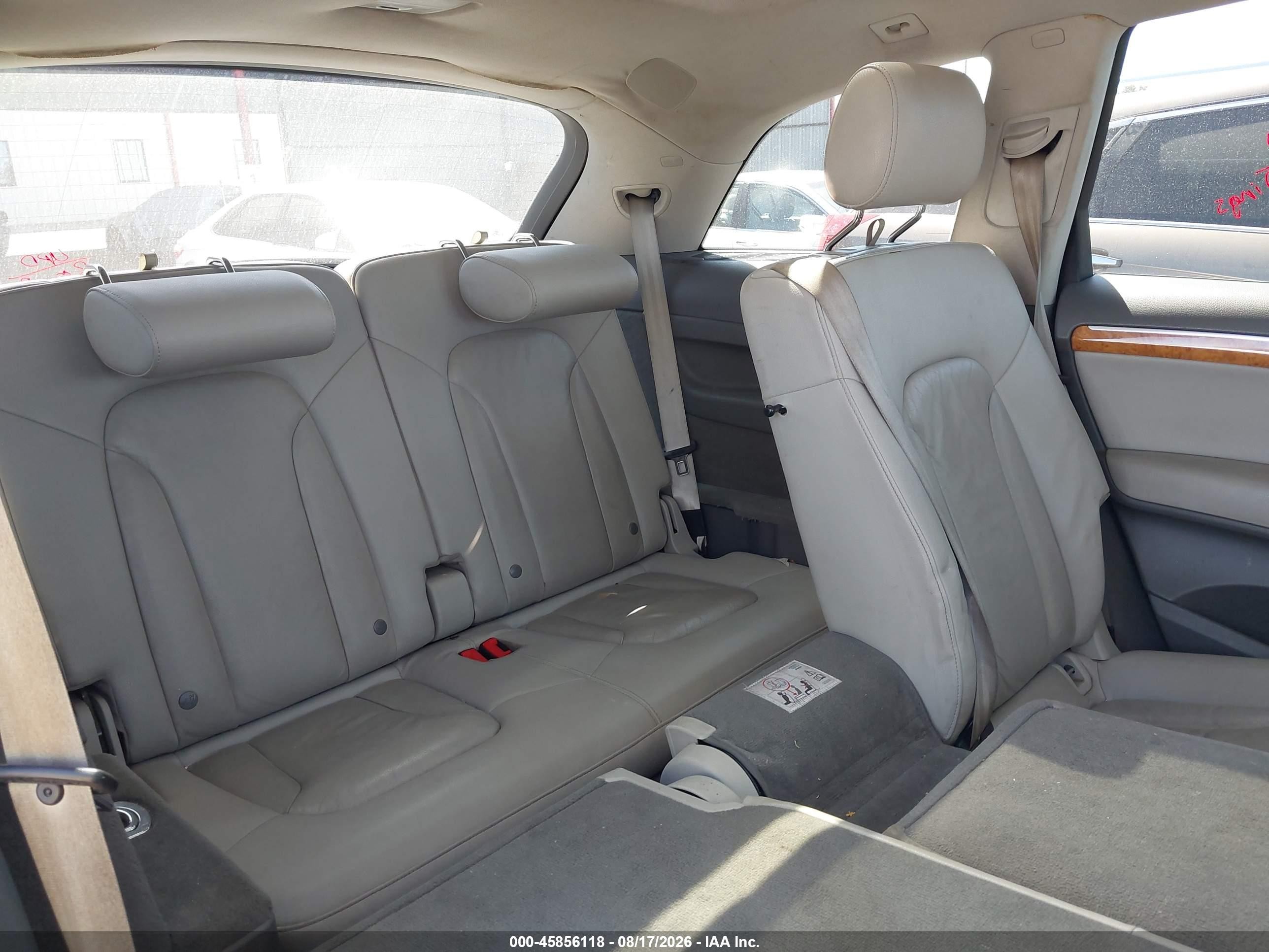 2008 Audi Q7 VIN WA1BY74LX8D059683 IAAI salvage auction — Side, Original (Texas), sold $675 on 2026-09-25 (photo 8)