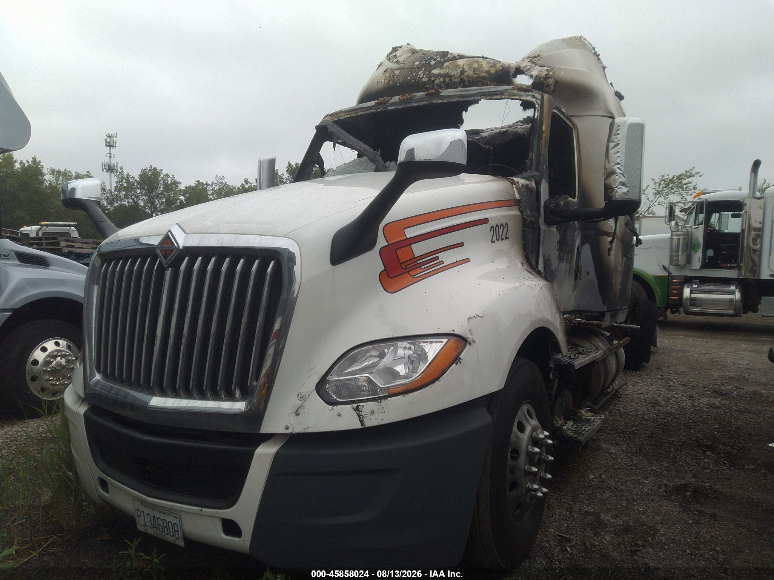 2022 International VIN 3HSDZTZRXNN355788 IAAI salvage auction — Unknown, Clear (Minnesota), sold $5,000 on 2026-09-18 (photo 2)