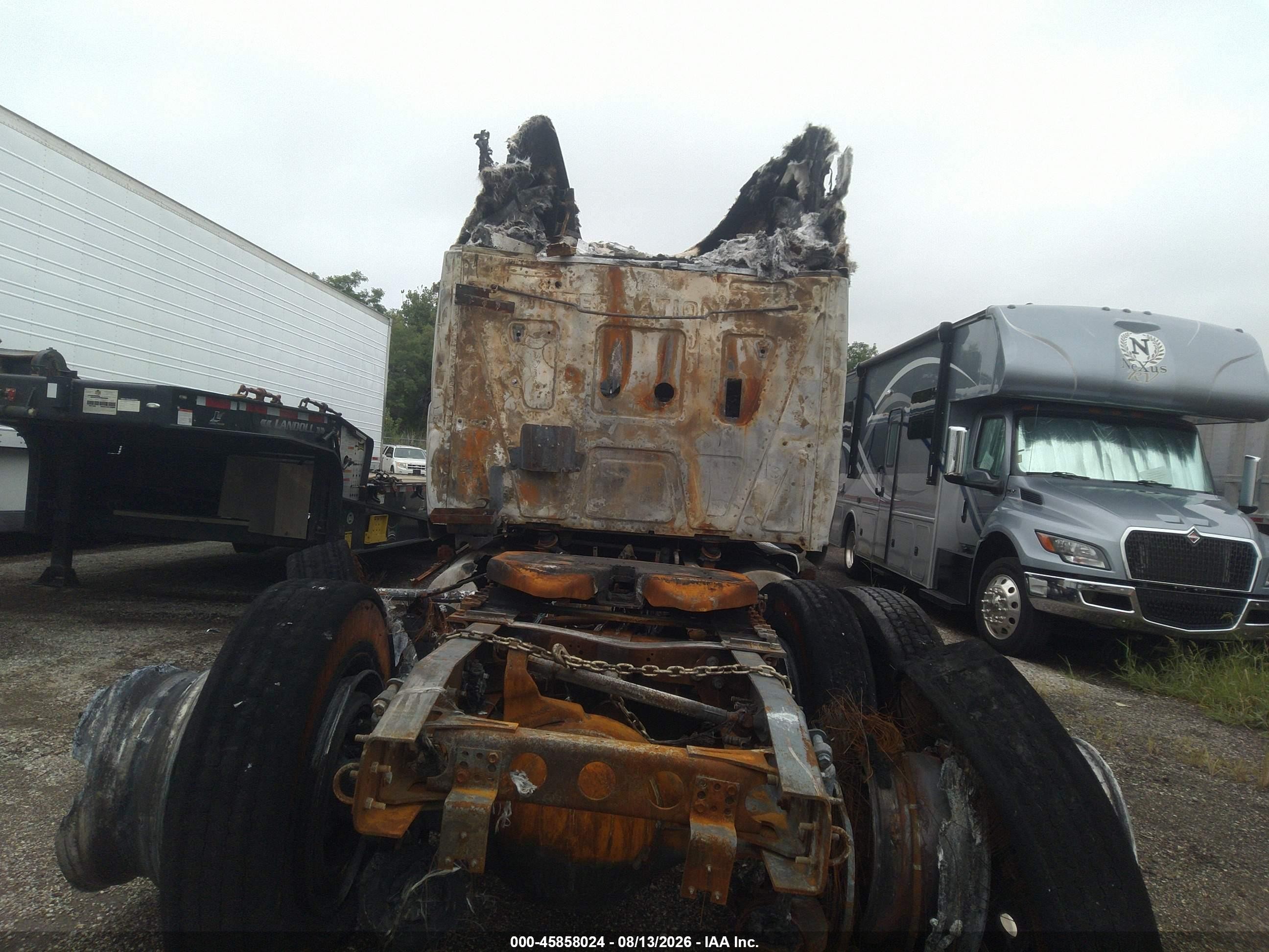 2022 International VIN 3HSDZTZRXNN355788 IAAI salvage auction — Unknown, Clear (Minnesota), sold $5,000 on 2026-09-18 (photo 8)