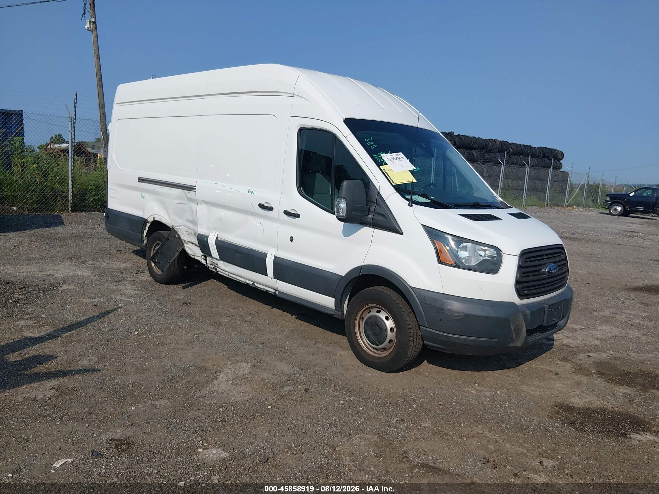2017 Ford Transit-250 VIN 1FTYR3XM9HKB06577 — IAAI salvage auction photo