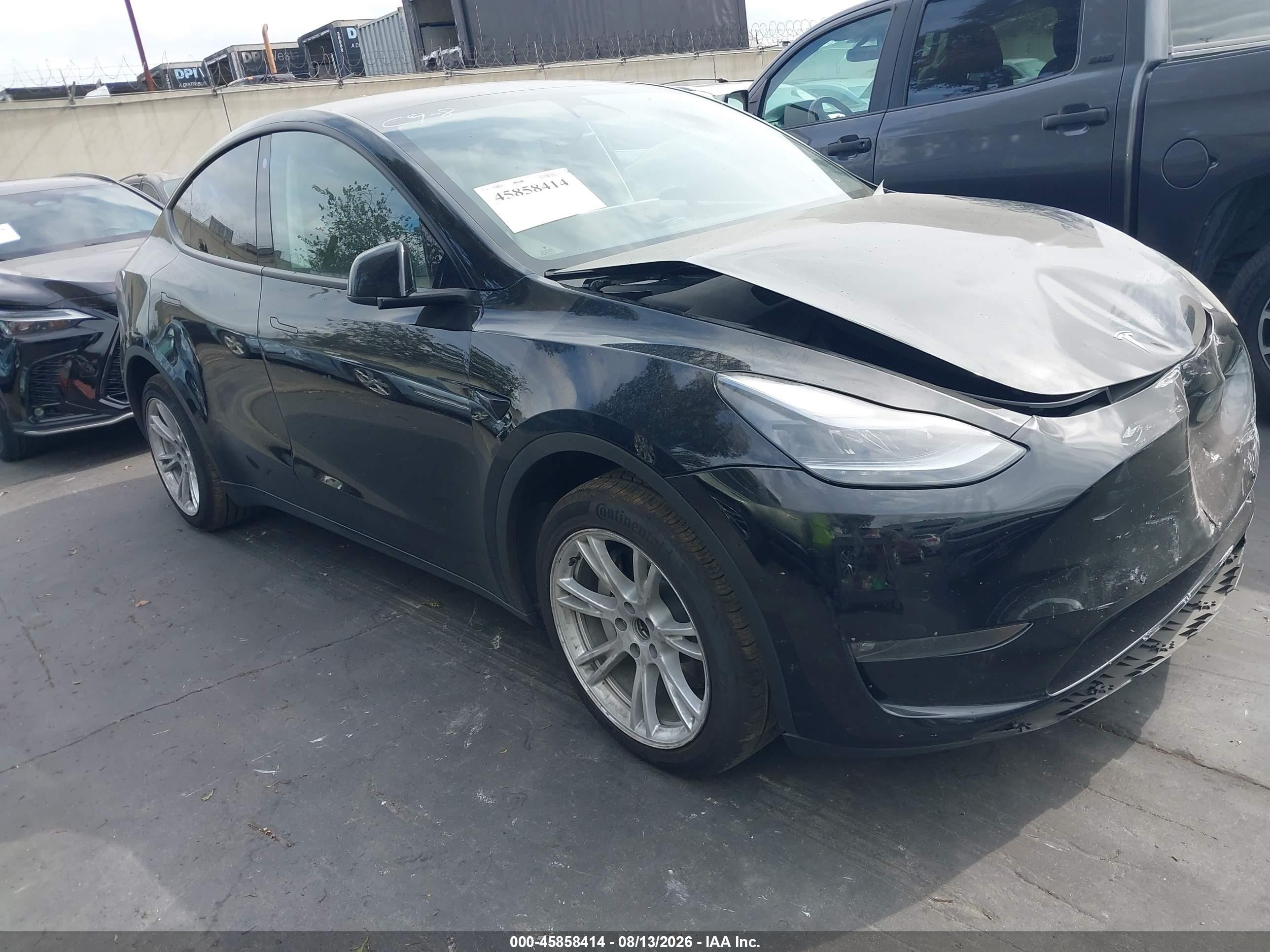 2022 Tesla Model Y — VIN 7SAYGDEE3NF514835