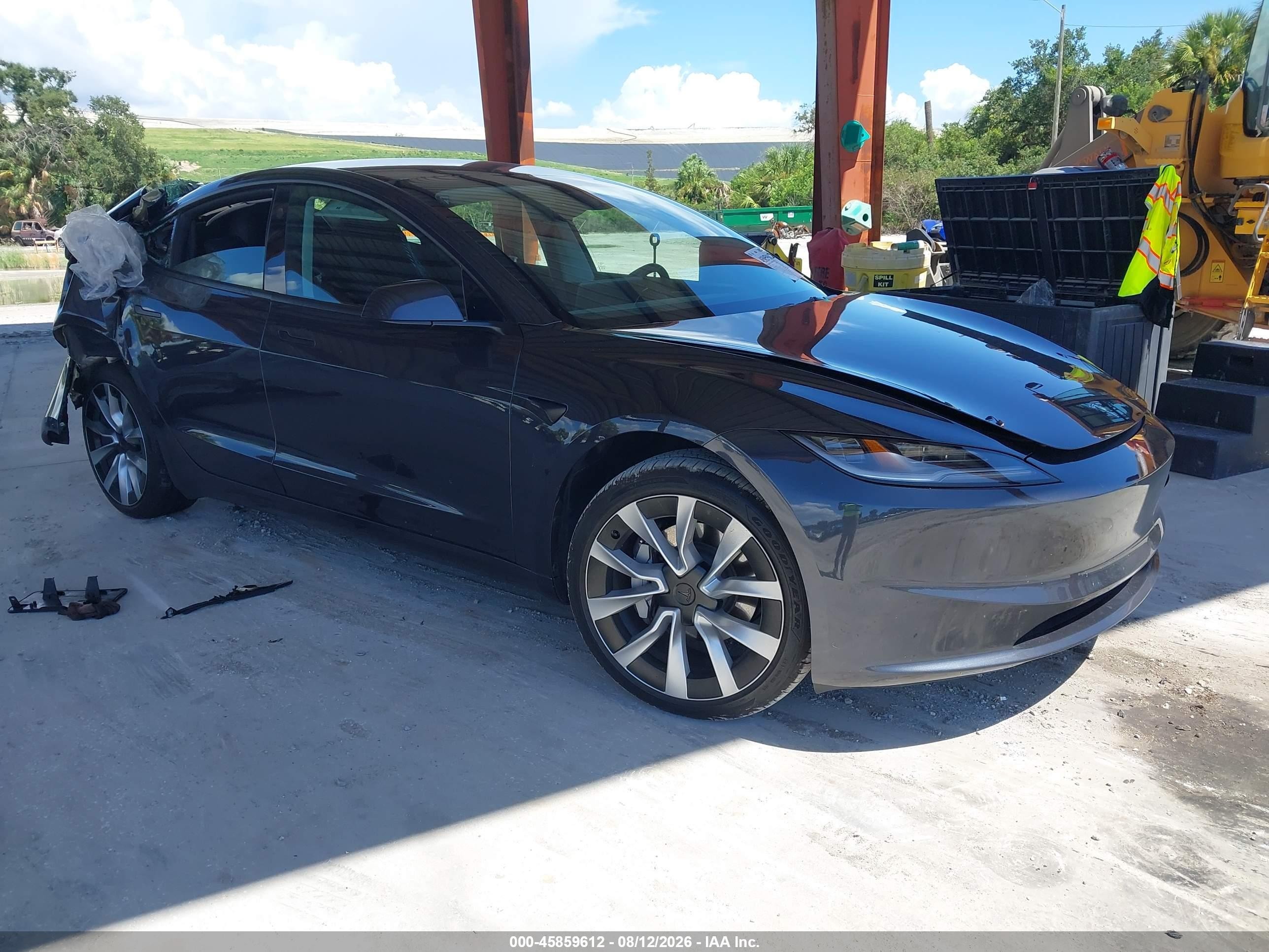 2025 Tesla Model 3 VIN 5YJ3E1EAXSF037857 — IAAI salvage auction photo