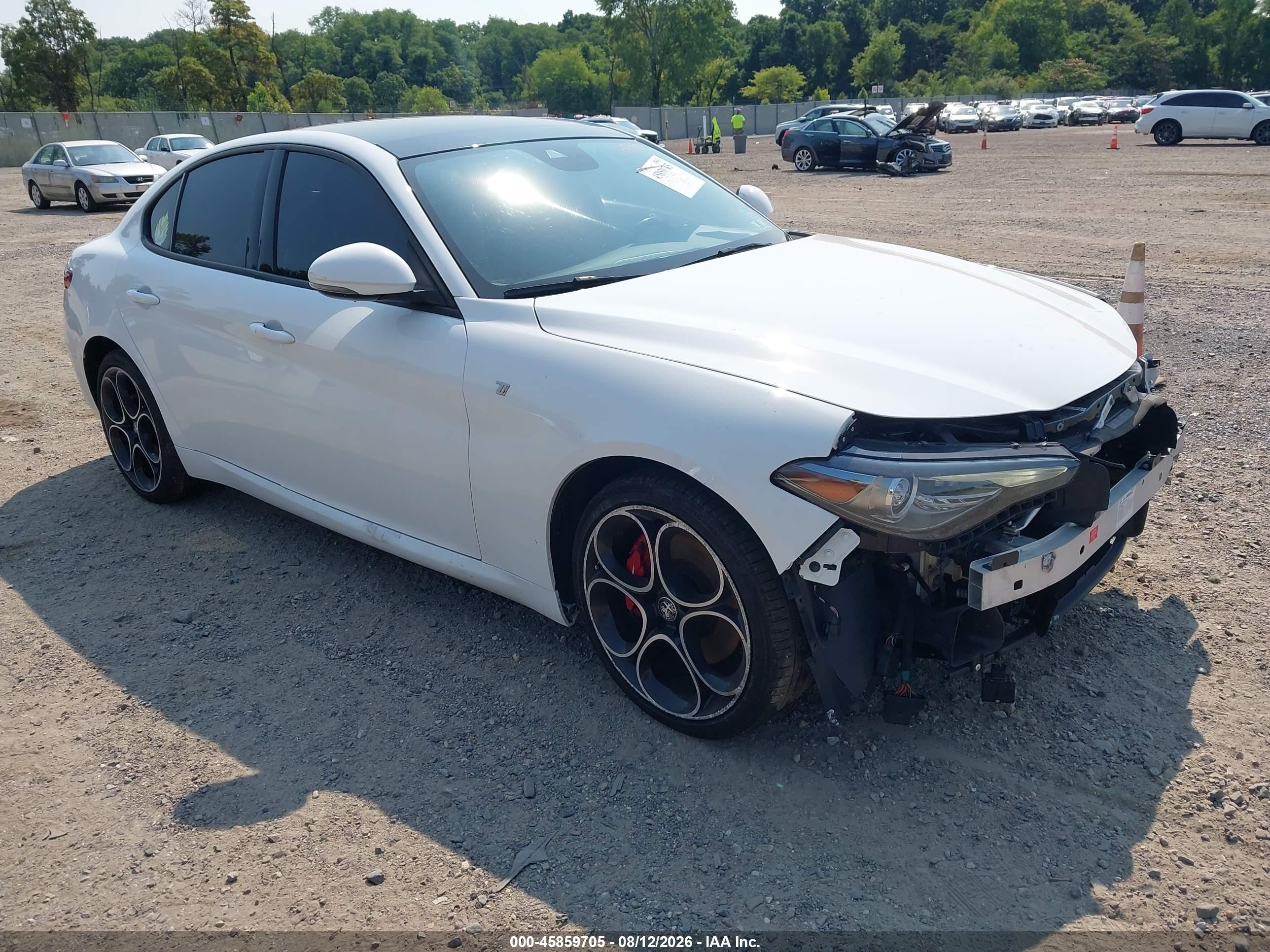 2022 Alfa Romeo Giulia VIN ZARFANBN1N7652806 — IAAI salvage auction photo