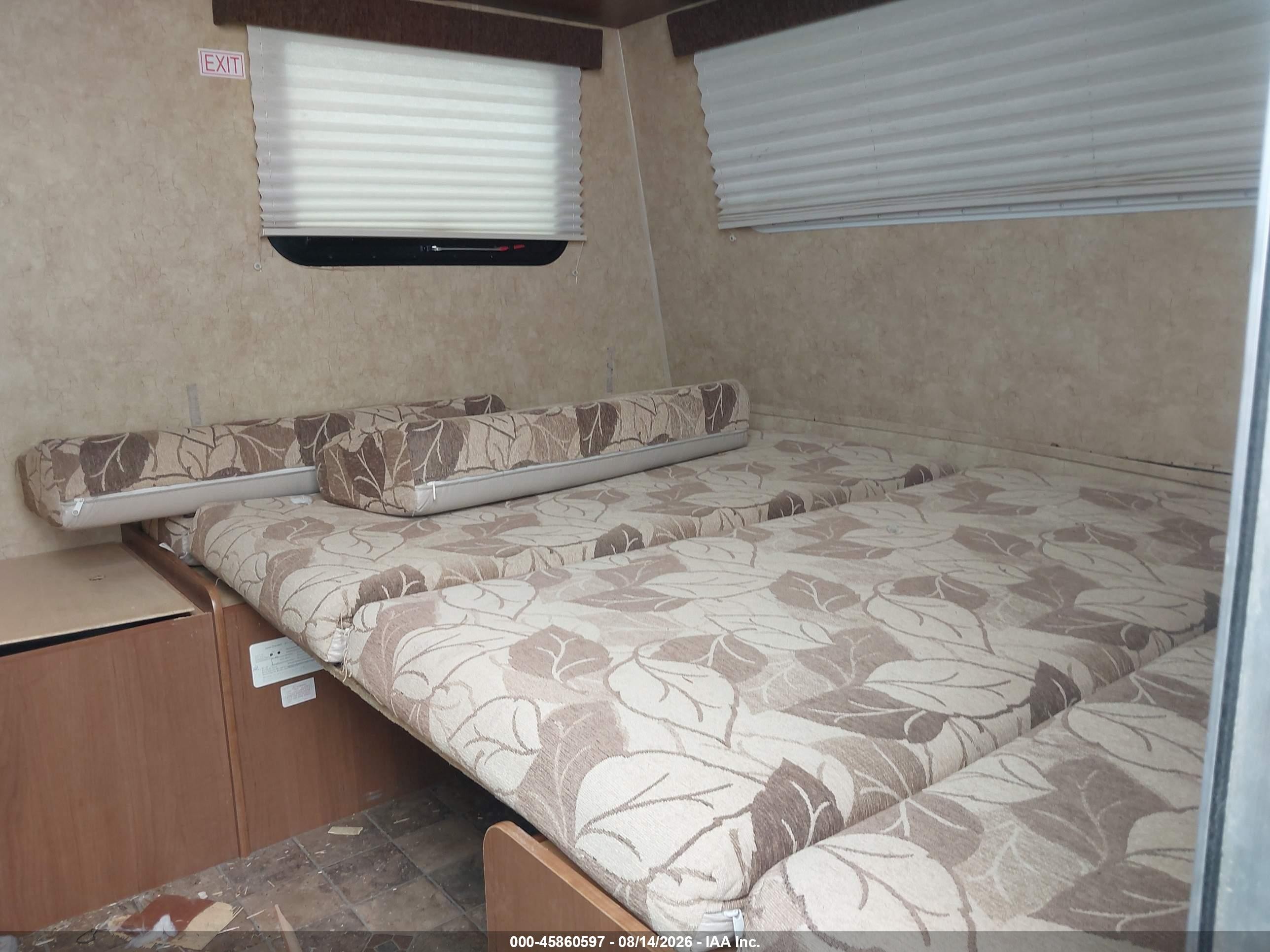 2012 Starcraft Launch VIN 1SABS0AJ9C2JW5087 IAAI salvage auction — Side, Salvage (Utah), sold $1,525 on 2026-09-09 (photo 8)