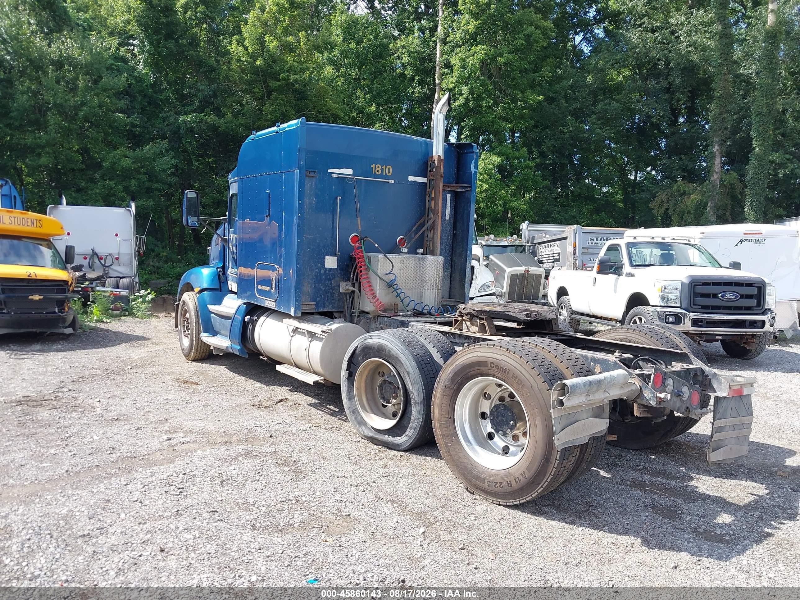 2013 Kenworth Construction VIN 1XKAD48X4DJ348471 IAAI salvage auction — All Over, Salvage (Ohio), sold $6,600 on 2026-09-23 (photo 3)