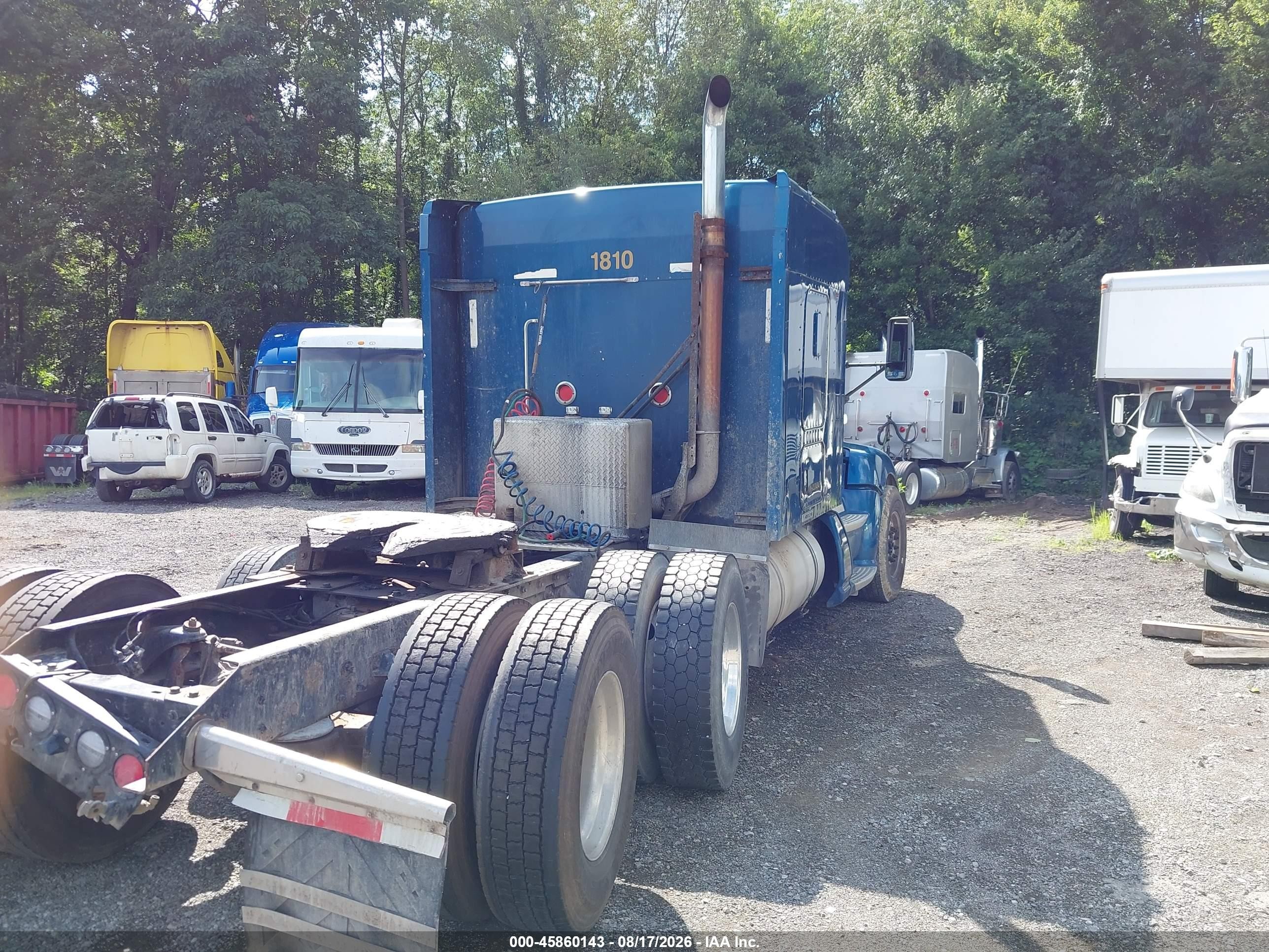 2013 Kenworth Construction VIN 1XKAD48X4DJ348471 IAAI salvage auction — All Over, Salvage (Ohio), sold $6,600 on 2026-09-23 (photo 4)