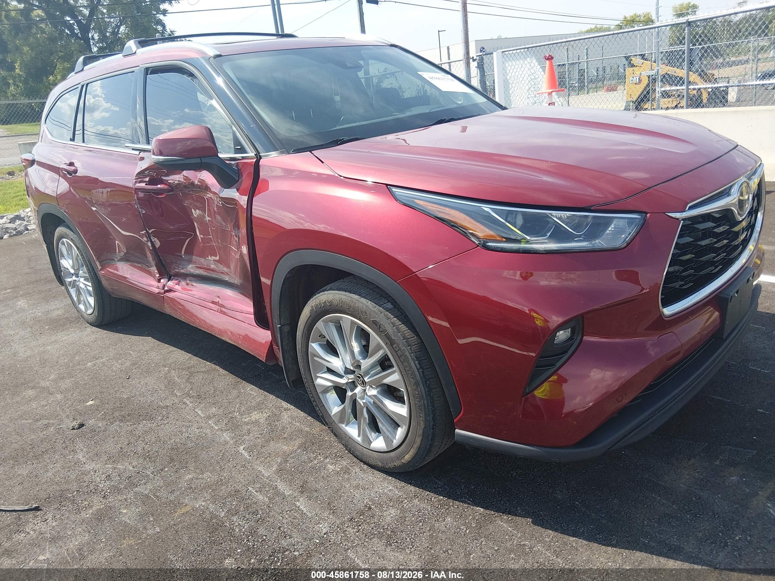 2022 Toyota Highlander VIN 5TDDZRBH2NS236684 — IAAI salvage auction photo