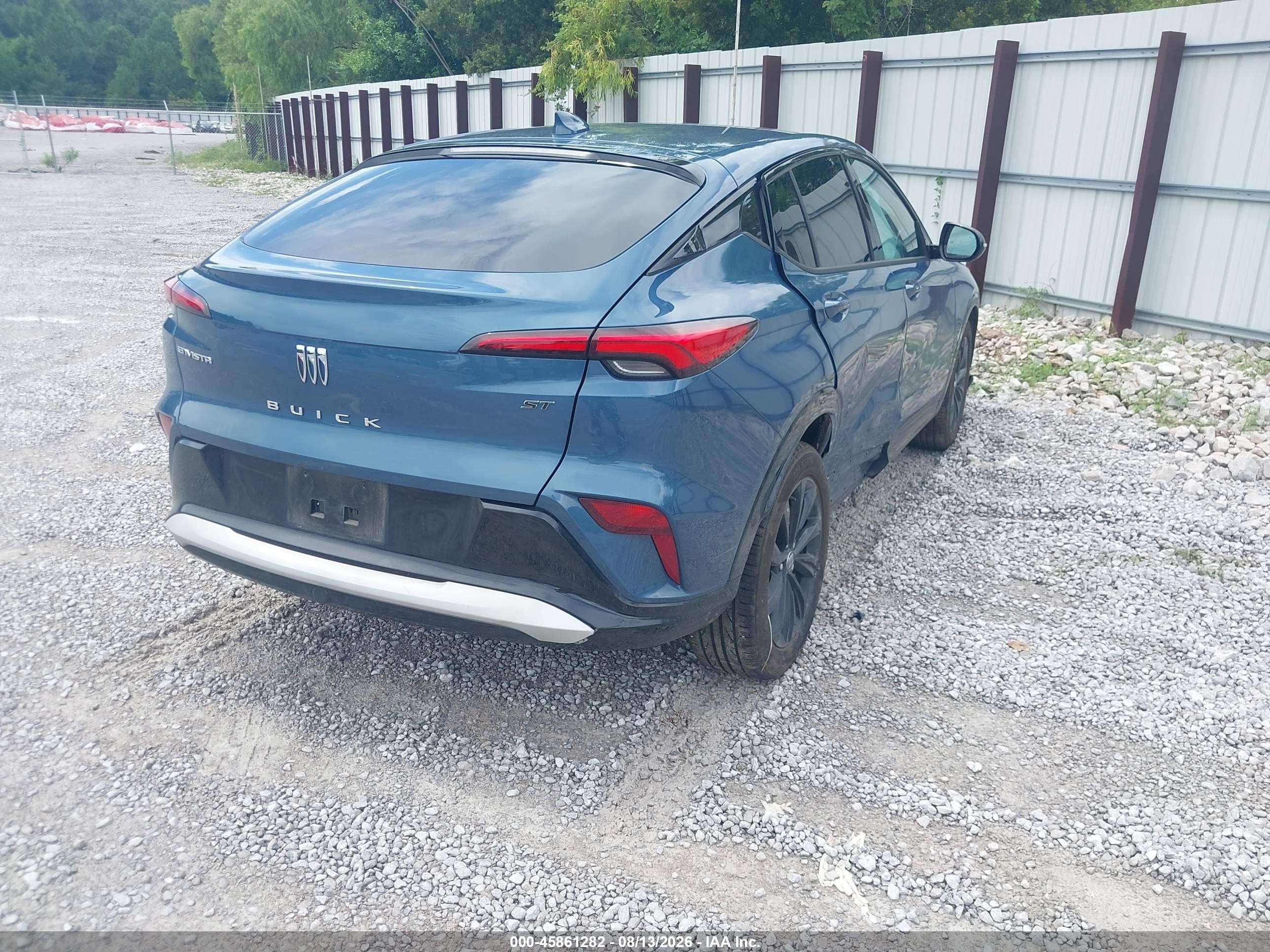 2024 Buick Envista VIN KL47LBE25RB058533 IAAI salvage auction — Side, Salvage (Alabama), sold $4,650 on 2026-09-11 (photo 4)