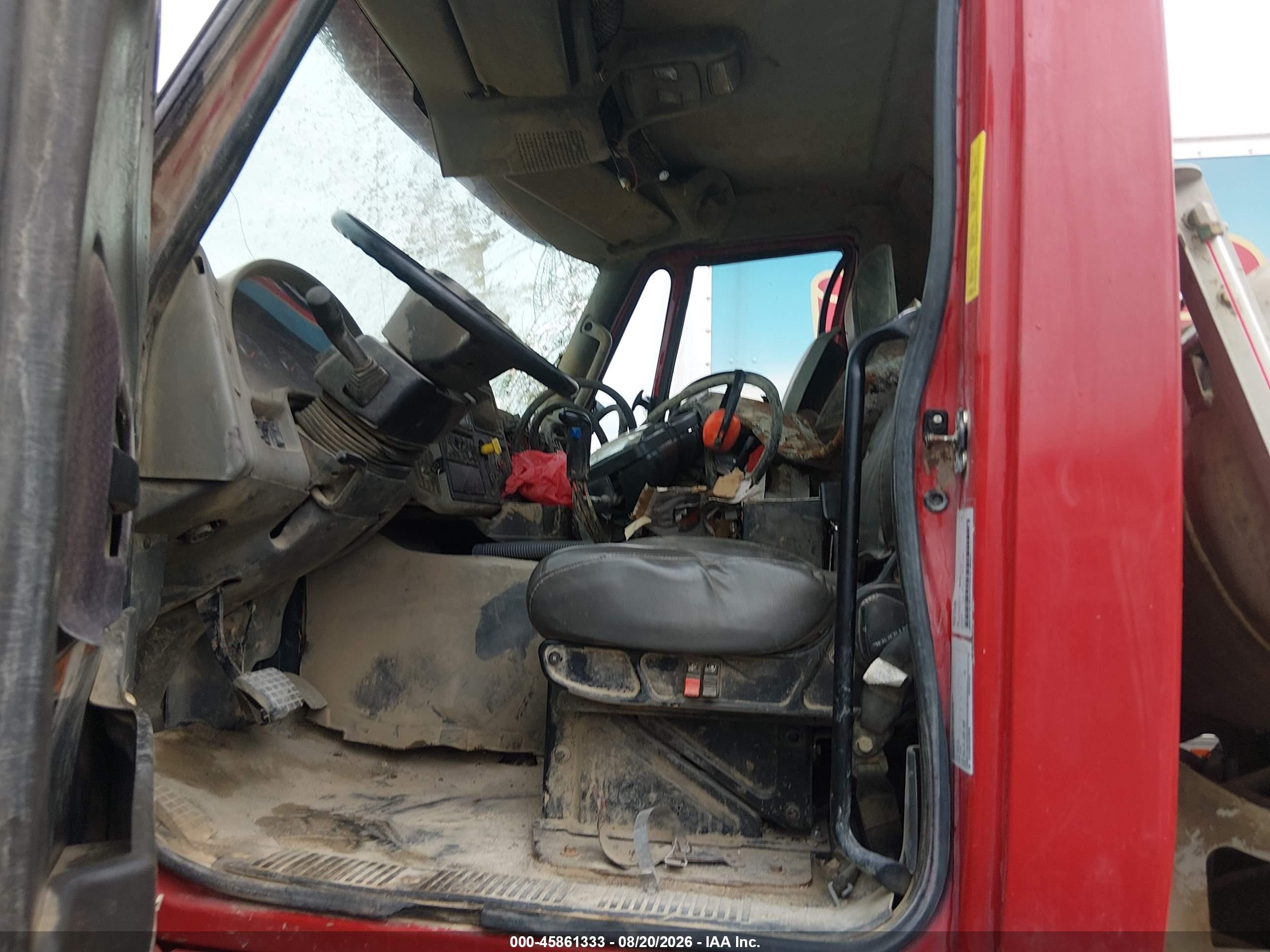 2016 International VIN 1HTGSSNTXGH738796 IAAI salvage auction — Rollover, Salvage - Greater Than 75% (Maryland), sold $6,500 on 2026-09-18 (photo 5)