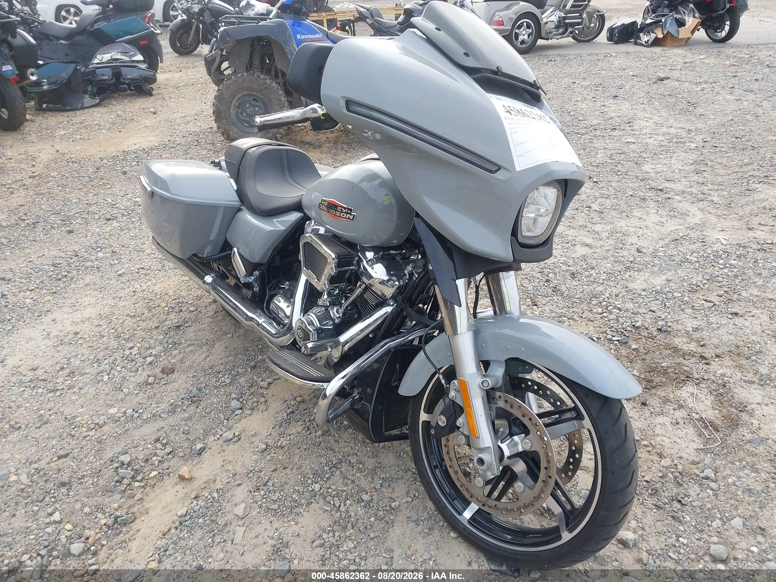2025 Harley-Davidson FLHX VIN 1HD1KB717SB610248 — IAAI salvage auction photo