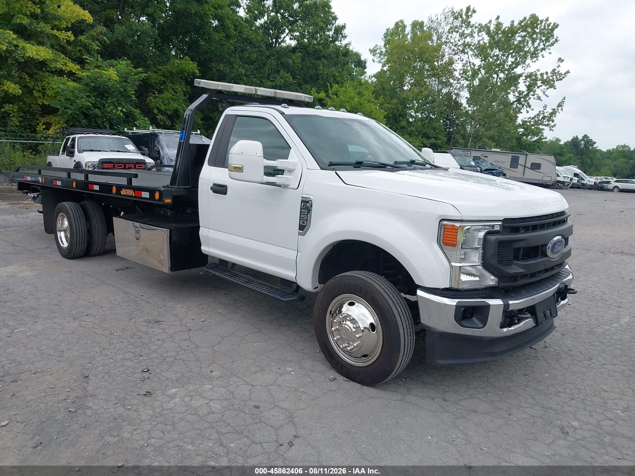 2022 Ford F-550 Chassis VIN 1FDUF5GN6NDA14673 — IAAI salvage auction photo