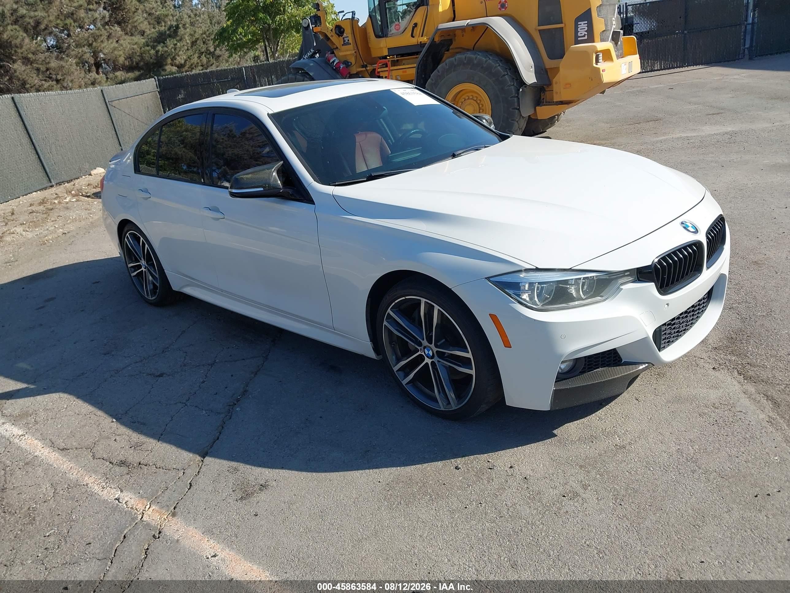 2018 BMW 3 Series VIN WBA8B3G51JNV01190 — IAAI salvage auction photo