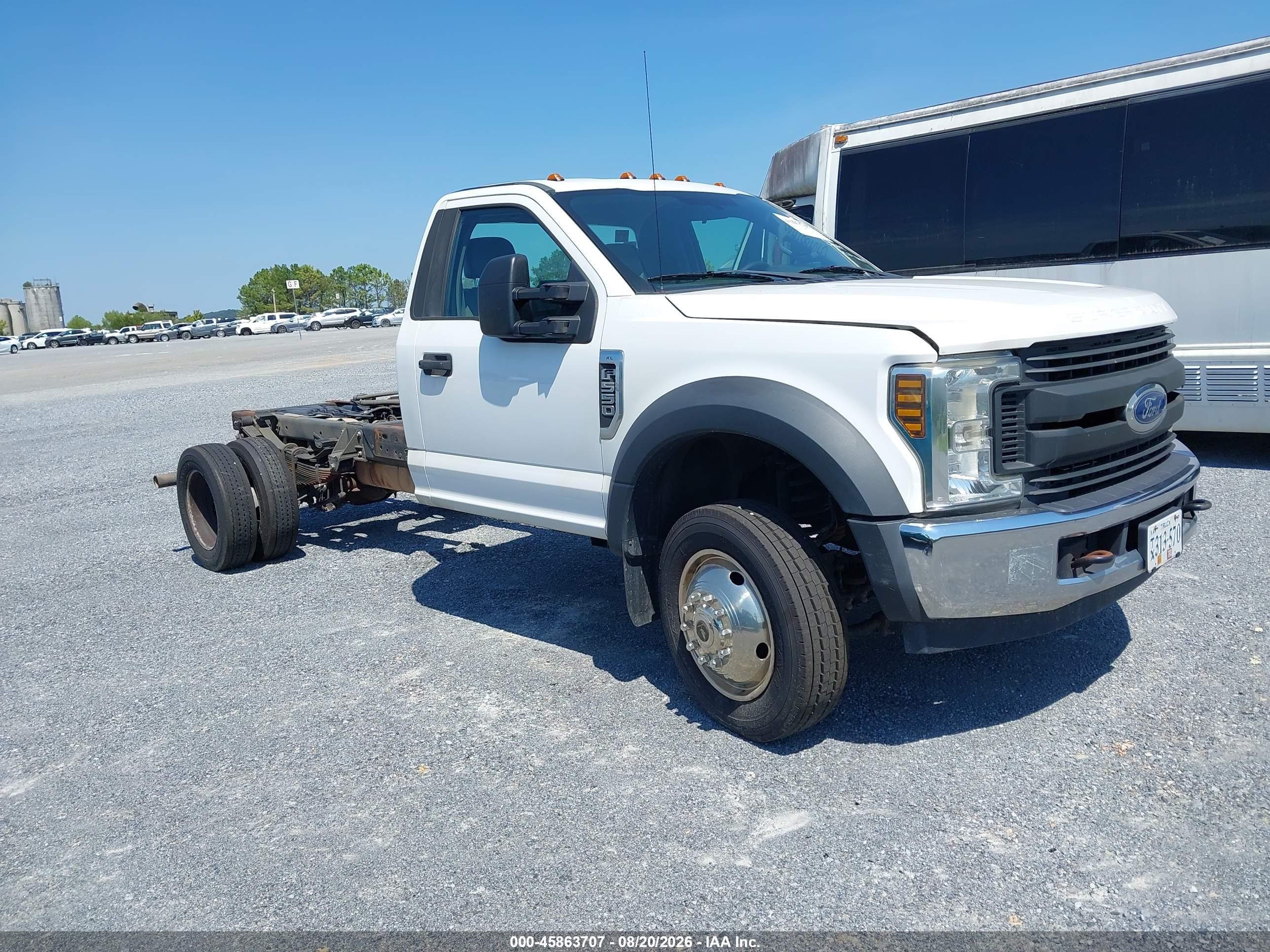2018 Ford F-550 Chassis VIN 1FDUF5GY5JEB98485 — IAAI salvage auction photo