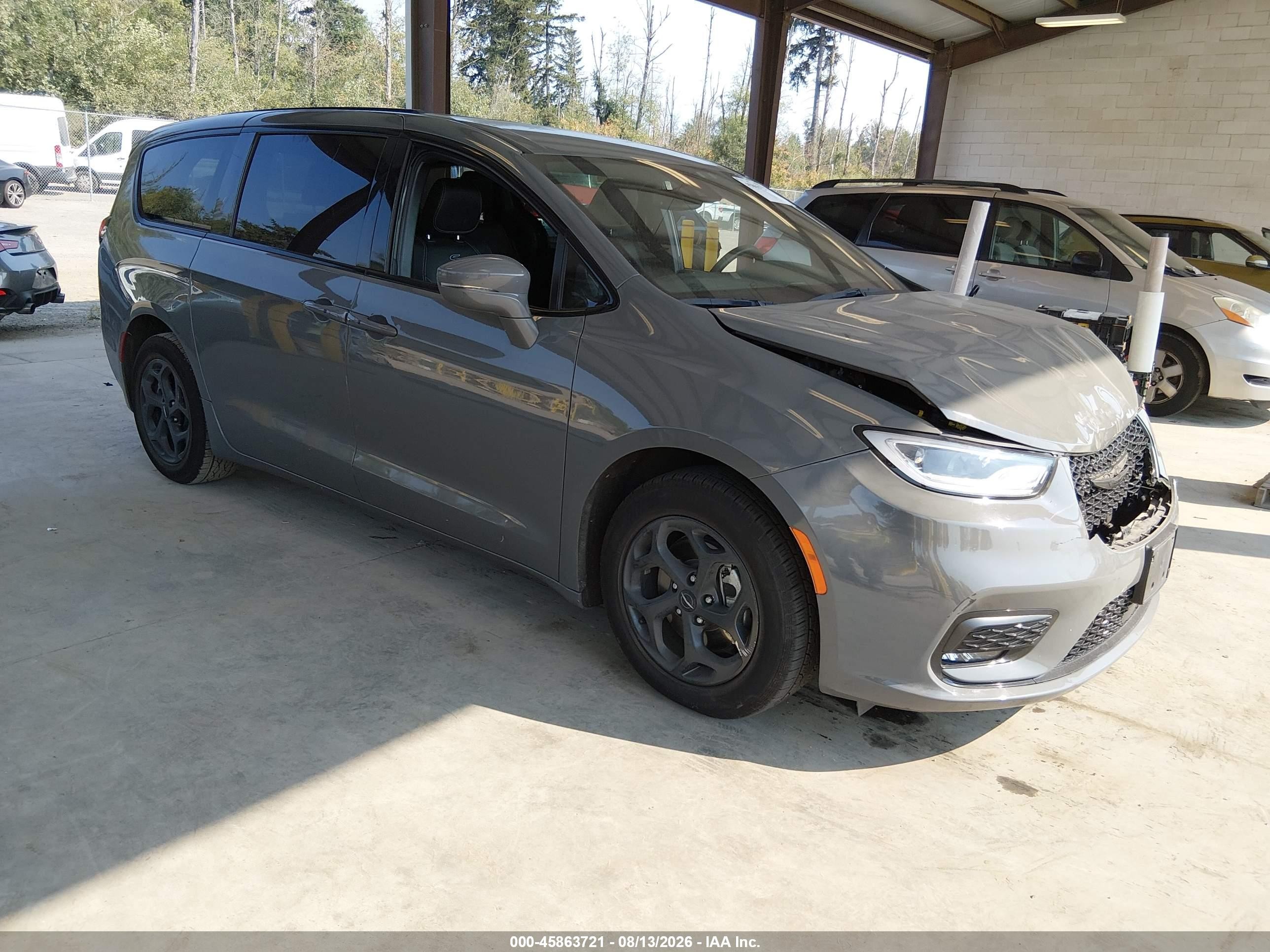 2022 Chrysler Pacifica VIN 2C4RC1L70NR119449 IAAI salvage auction — Front End, Bill Of Sale (Washington), sold $9,100 on 2026-09-13 (photo 1)