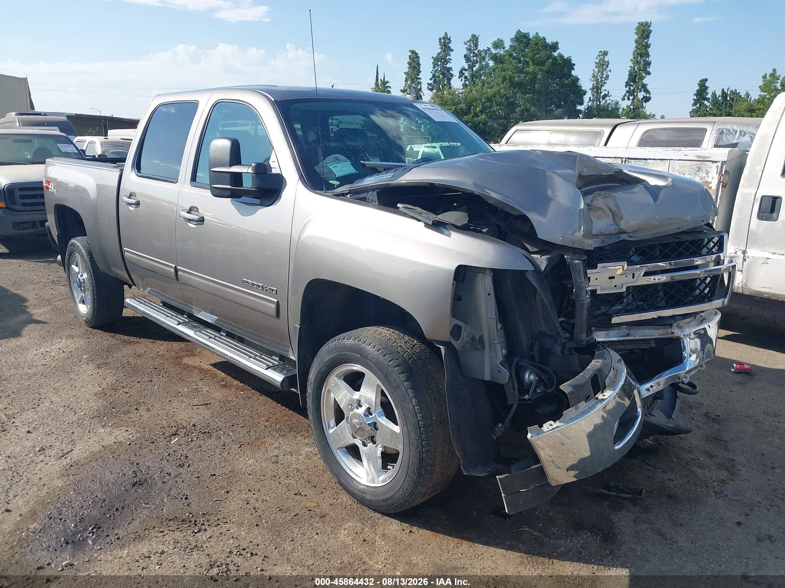 2014 Chevrolet Silverado 2500 VIN 1GC1KYE80EF131381 — IAAI salvage auction photo