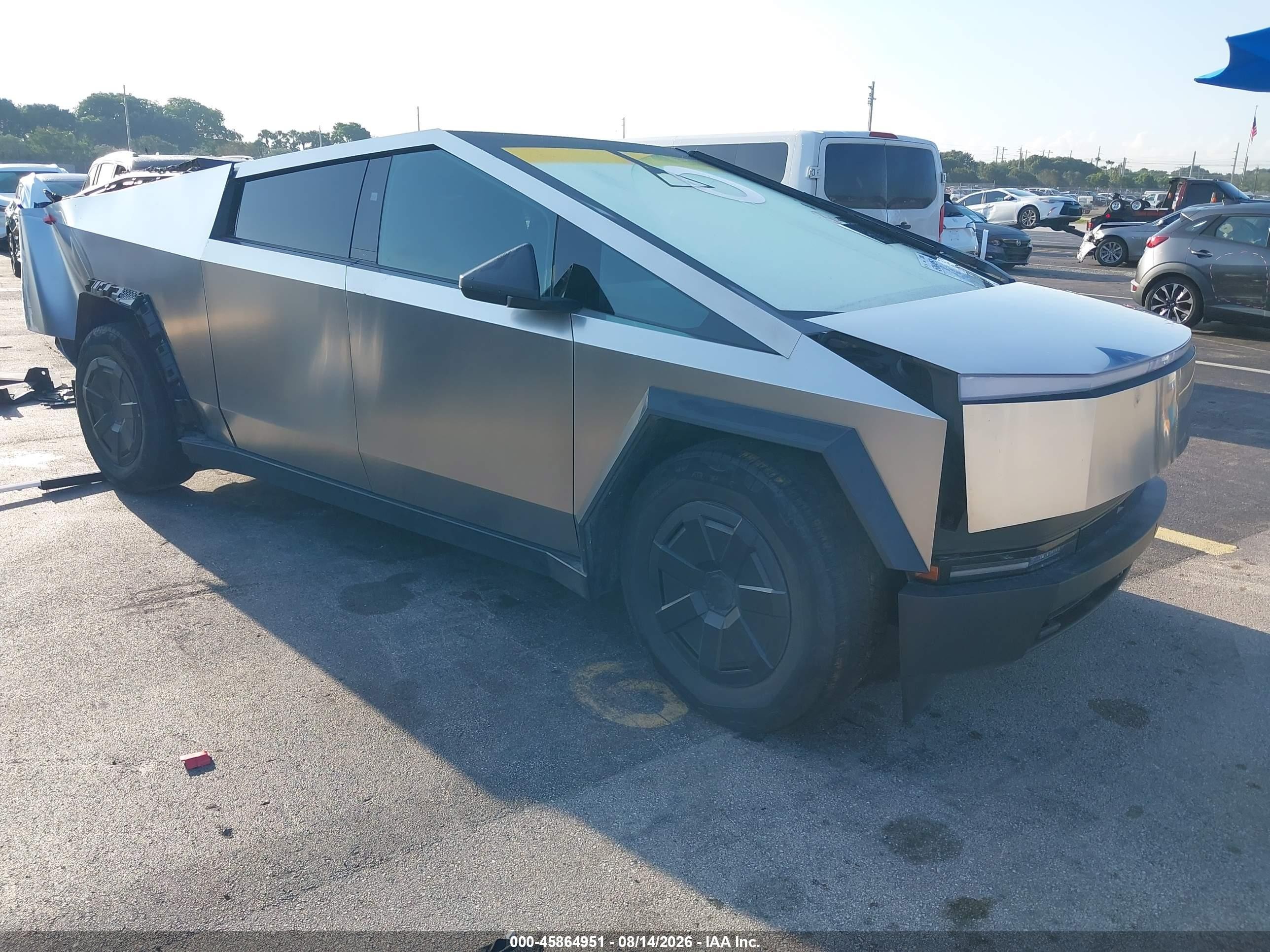 2025 Tesla Cybertruck VIN 7G2CEHED5SA071363 — IAAI salvage auction photo
