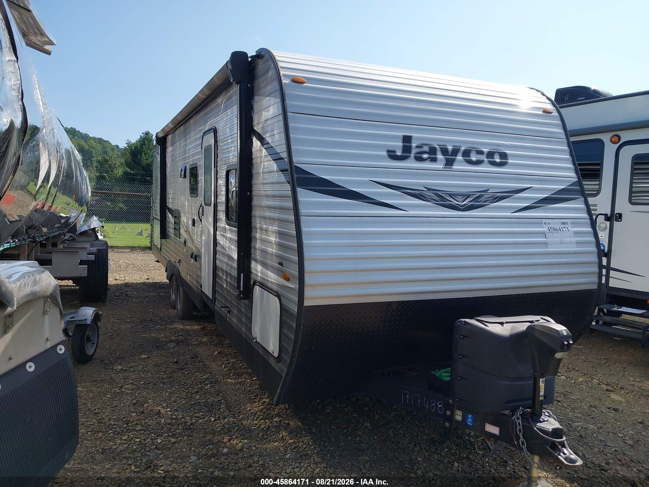 2020 Jayco Jay Flight VIN 1UJBJ0BR1L17S0536 IAAI salvage auction — Hail, Salvage (Pennsylvania), sold $3,850 on 2026-09-24 (photo 1)