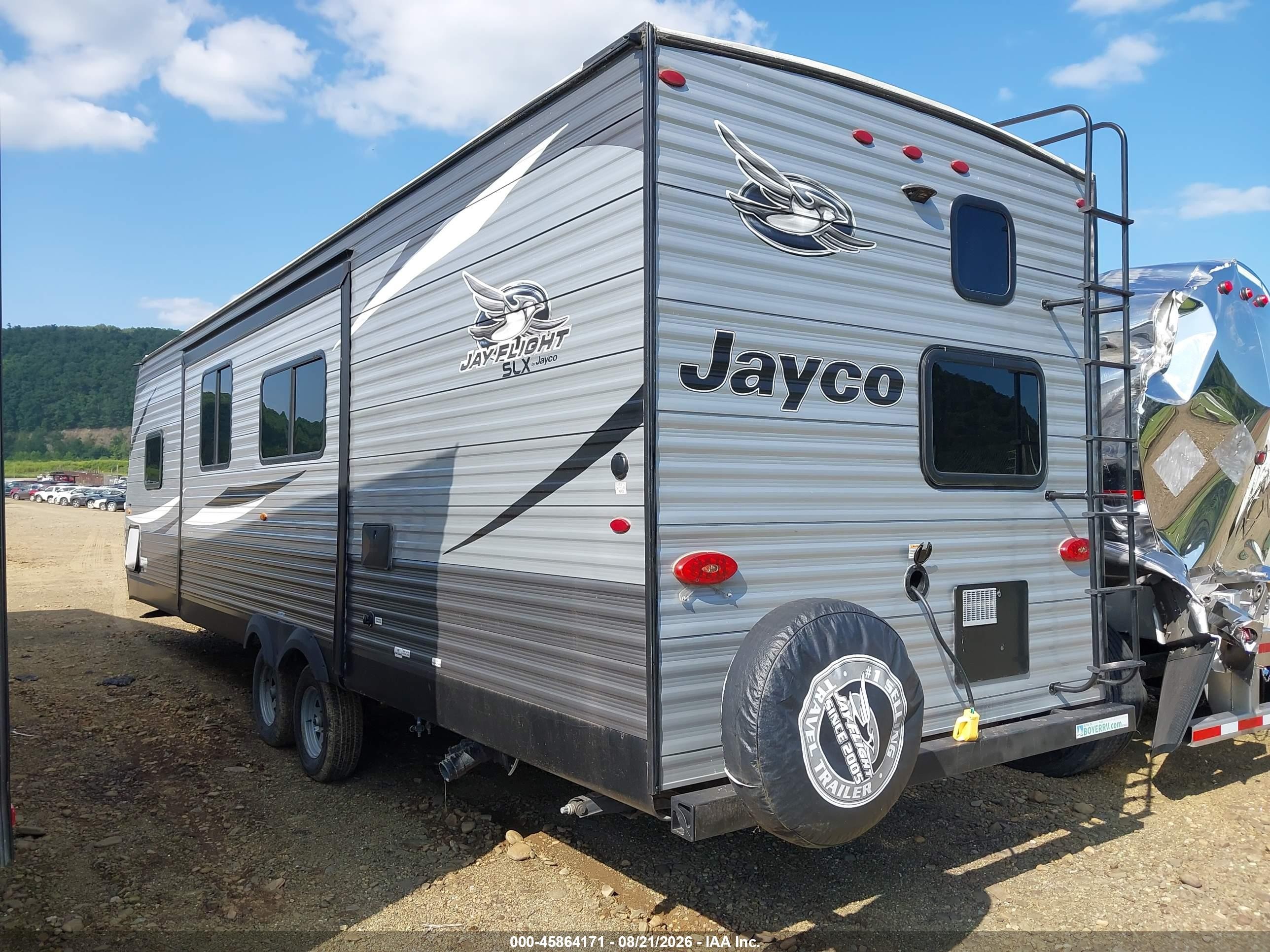 2020 Jayco Jay Flight VIN 1UJBJ0BR1L17S0536 IAAI salvage auction — Hail, Salvage (Pennsylvania), sold $3,850 on 2026-09-24 (photo 3)