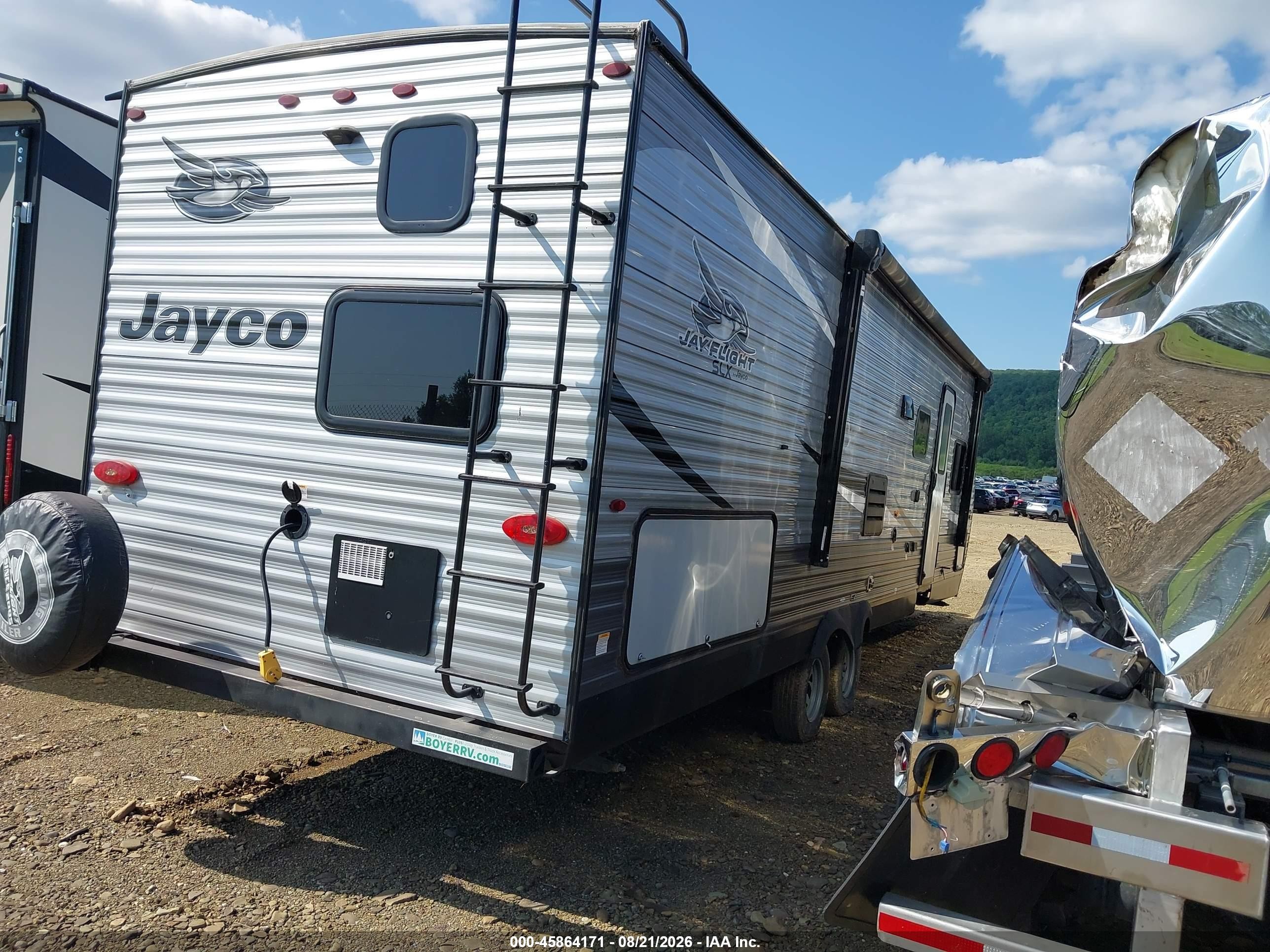 2020 Jayco Jay Flight VIN 1UJBJ0BR1L17S0536 IAAI salvage auction — Hail, Salvage (Pennsylvania), sold $3,850 on 2026-09-24 (photo 4)