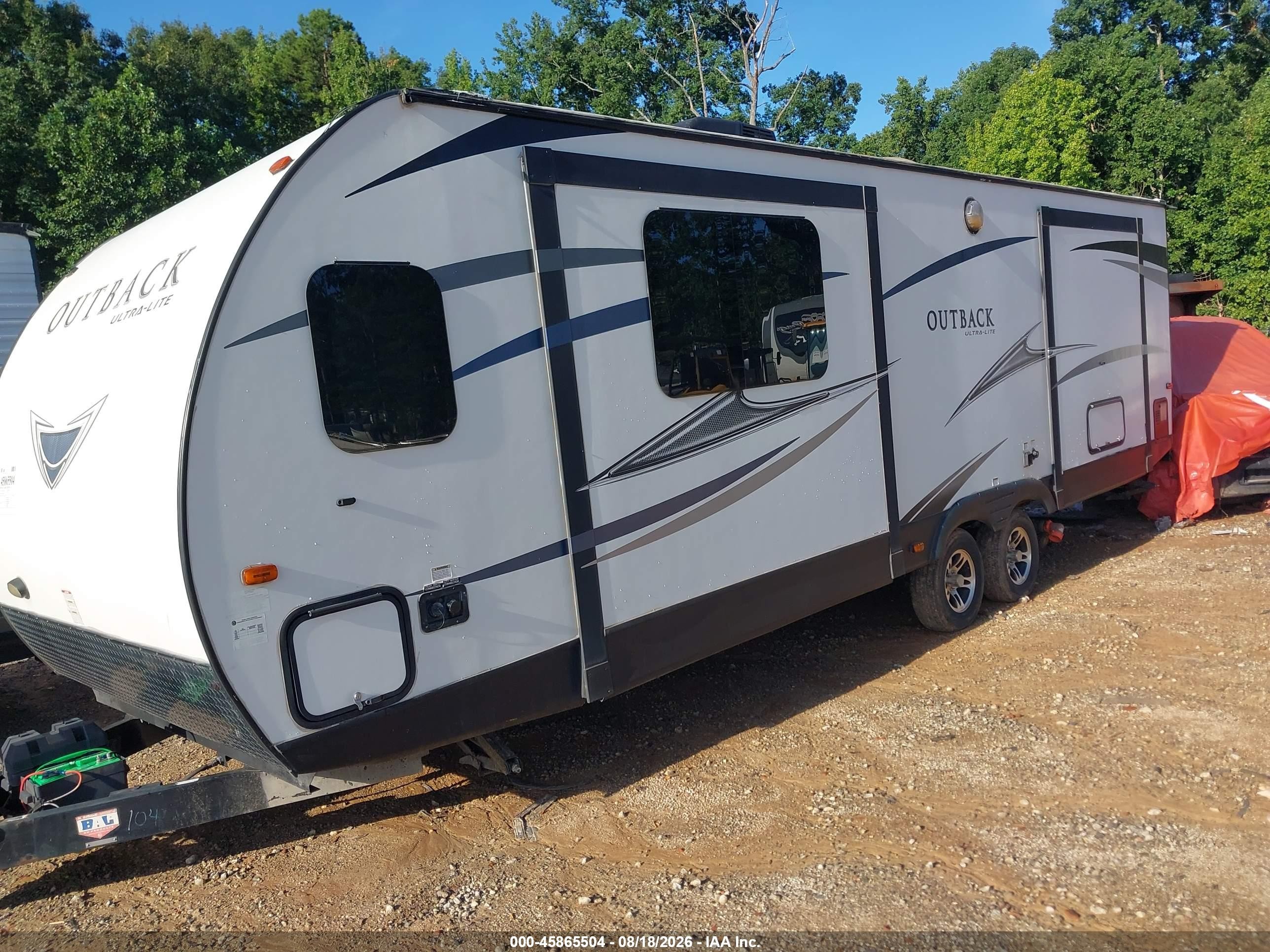2017 Keystone Outback VIN 4YDT27227HB452104 IAAI salvage auction — Top/Roof, Clear (South Carolina), sold $3,900 on 2026-09-30 (photo 2)