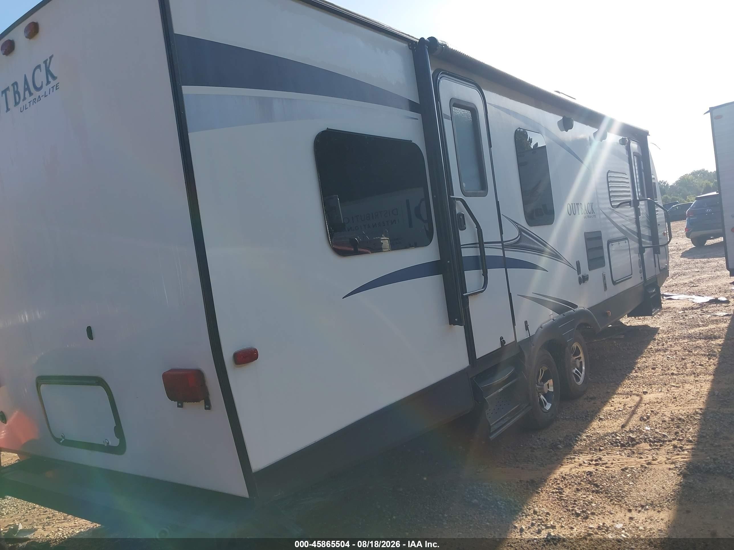 2017 Keystone Outback VIN 4YDT27227HB452104 IAAI salvage auction — Top/Roof, Clear (South Carolina), sold $3,900 on 2026-09-30 (photo 4)