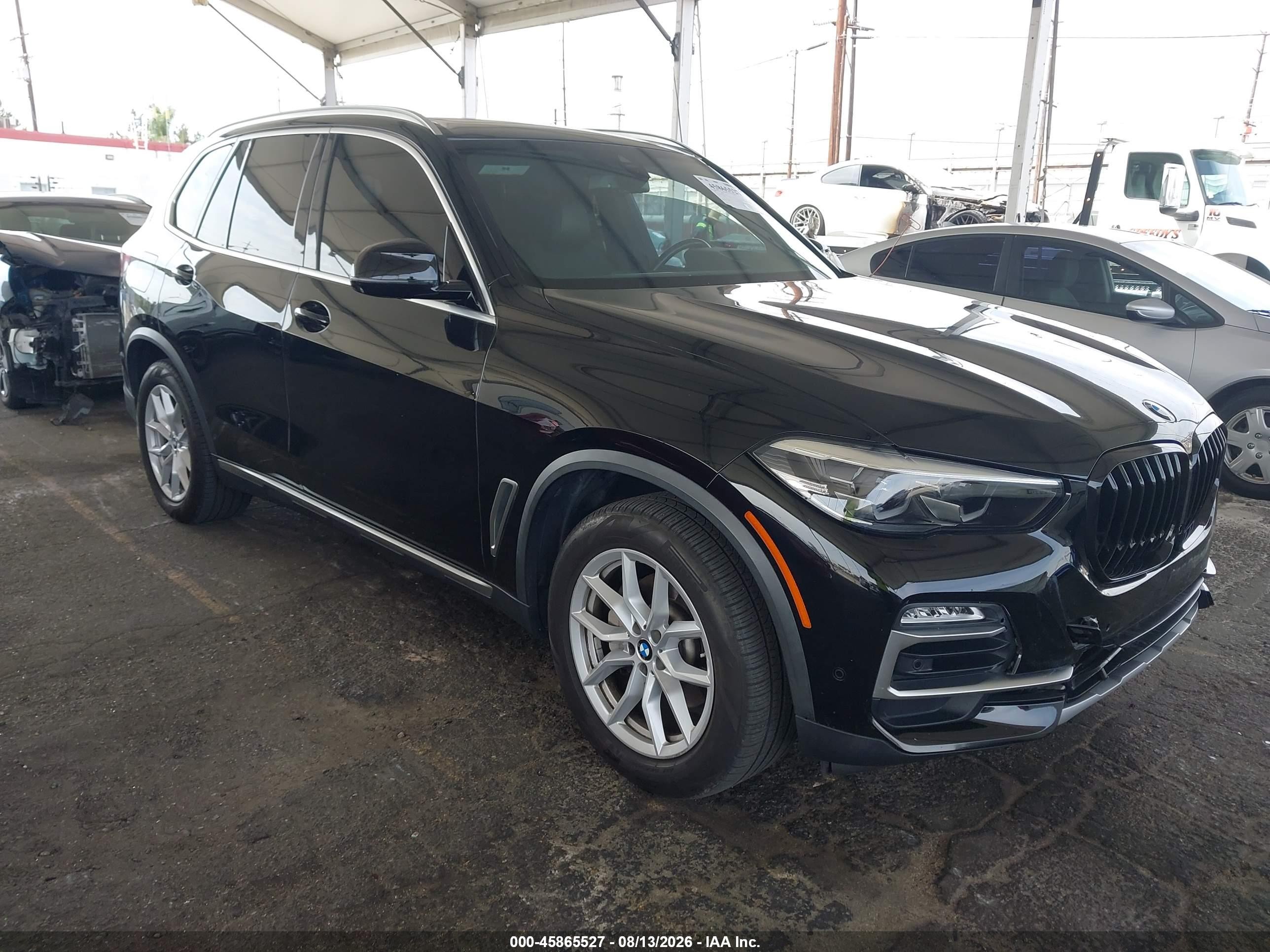2020 BMW X5 VIN 5UXCR4C03LLT19075 — IAAI salvage auction photo