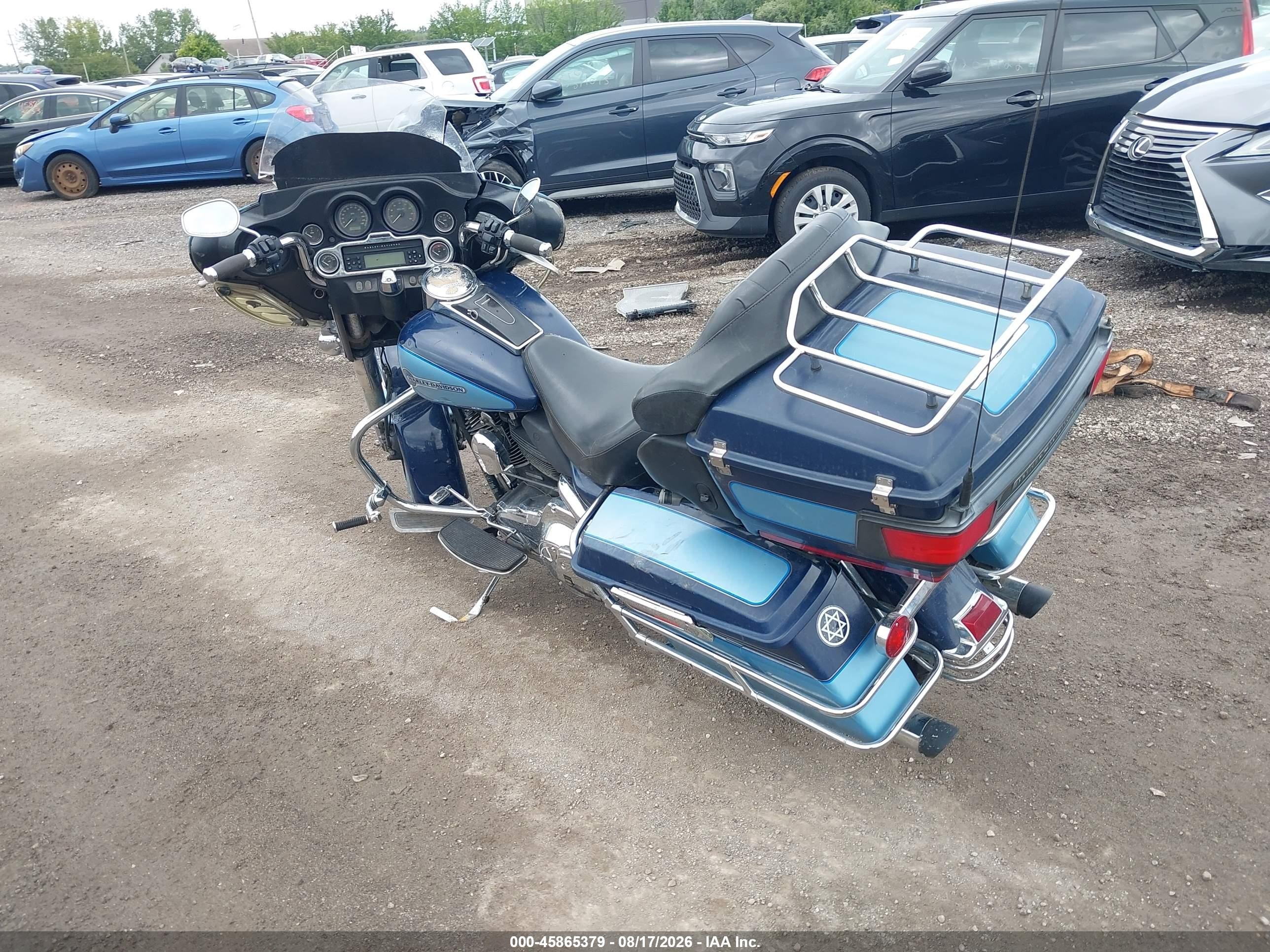 2007 Harley-davidson Fltc ultra VIN 1HD1FL41X7Y651718 IAAI salvage auction — Side, Salvage (Ohio), sold $650 on 2026-09-08 (photo 3)