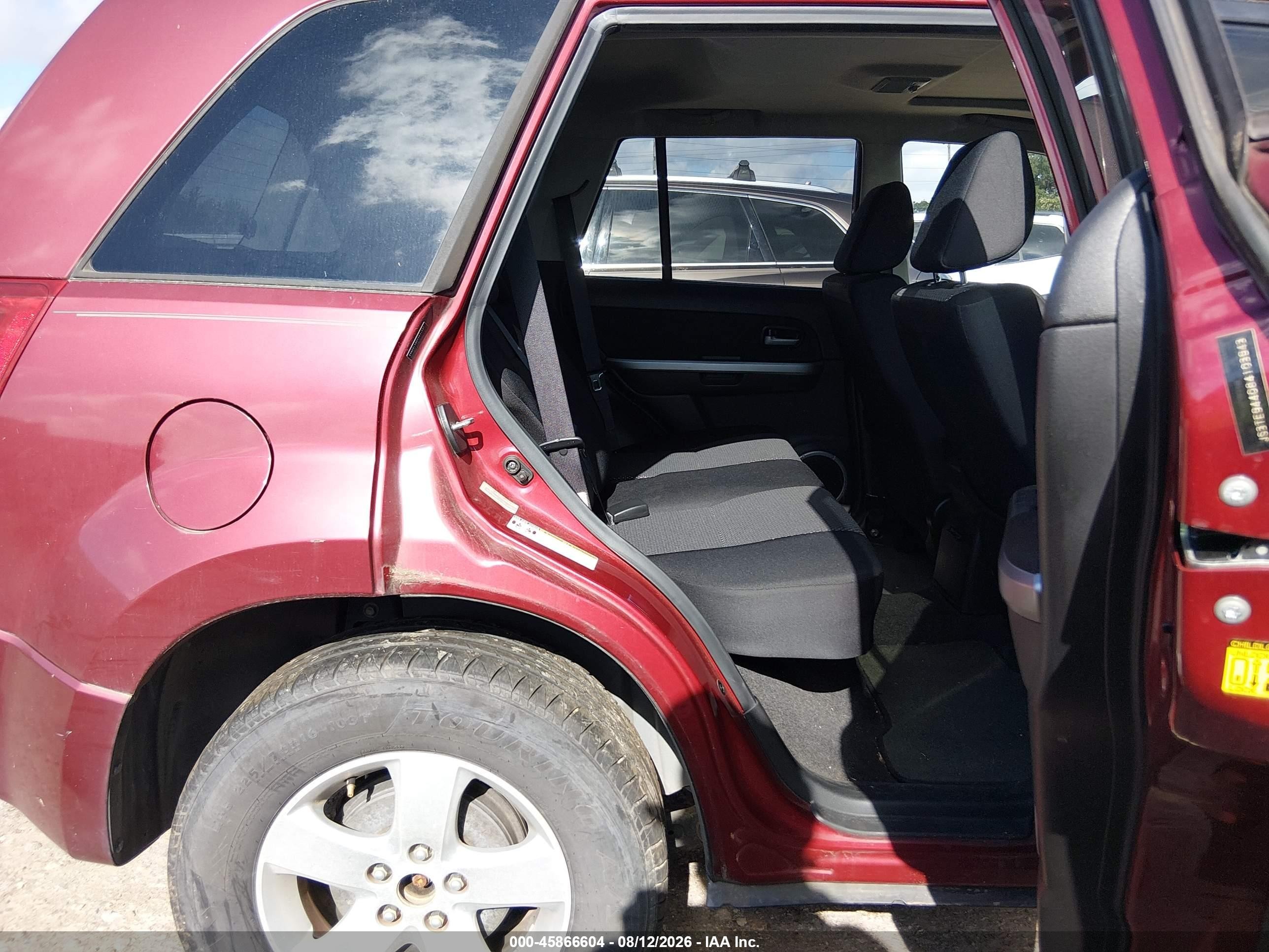 2008 Suzuki Grand vitara VIN JS3TE944084103943 IAAI salvage auction — Normal Wear, Clear (Mississippi), sold $775 on 2026-09-23 (photo 8)