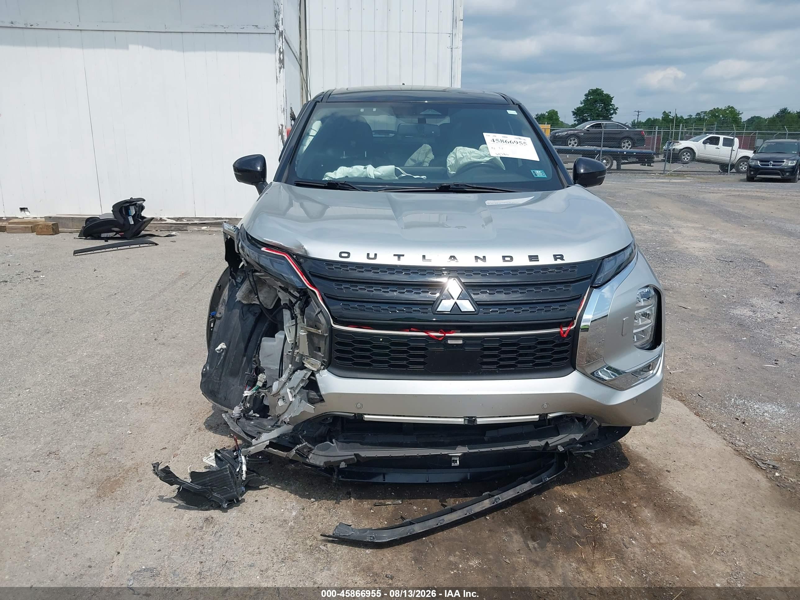 2023 Mitsubishi Outlander VIN JA4J4VA85PZ040892 IAAI salvage auction — Front End, Wait Title, sold $5,700 on 2026-09-20 (photo 6)