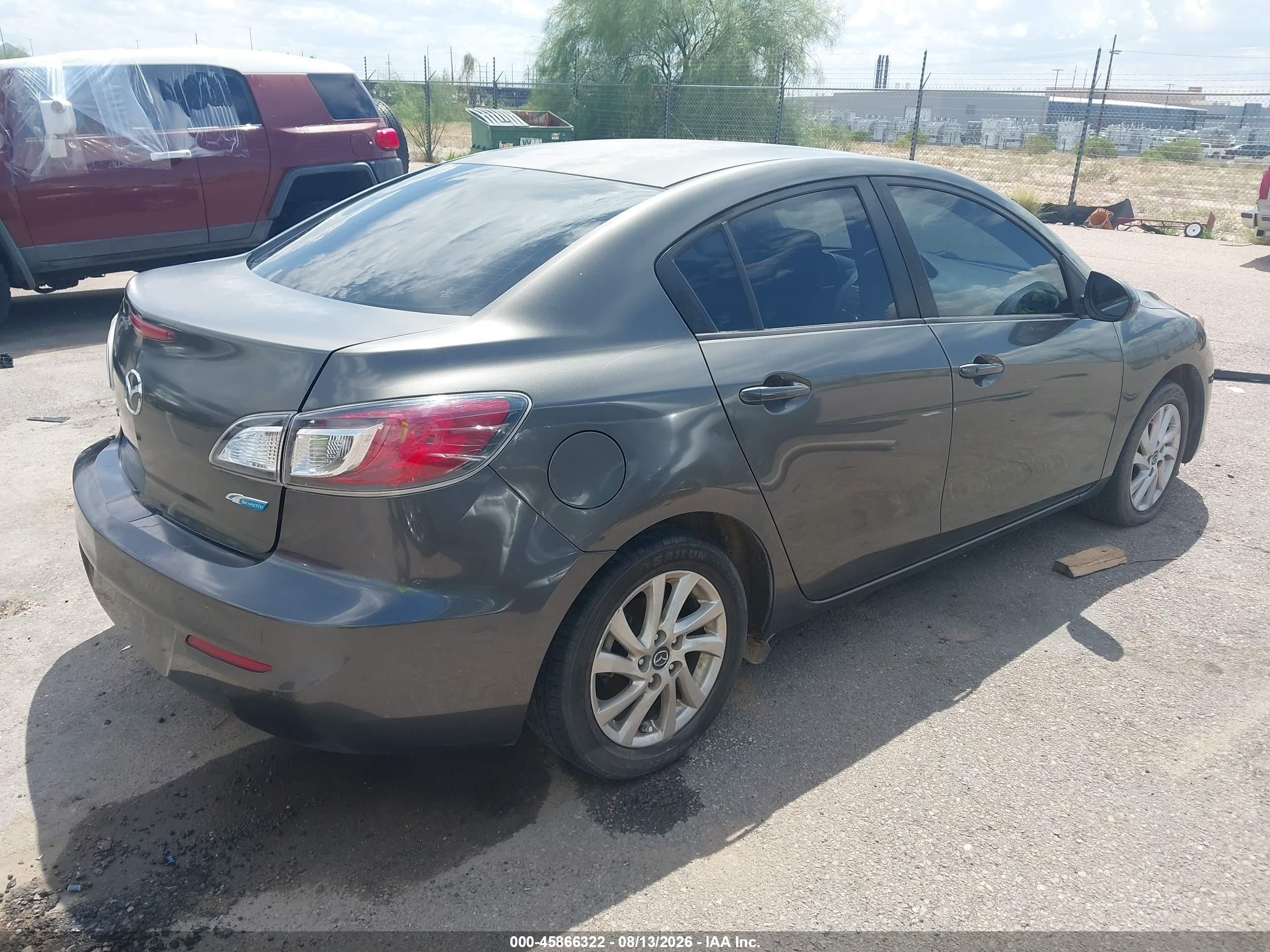 2013 Mazda 3 VIN JM1BL1VP8D1792992 IAAI salvage auction — Side, Salvage (Arizona), sold $750 on 2026-10-11 (photo 4)