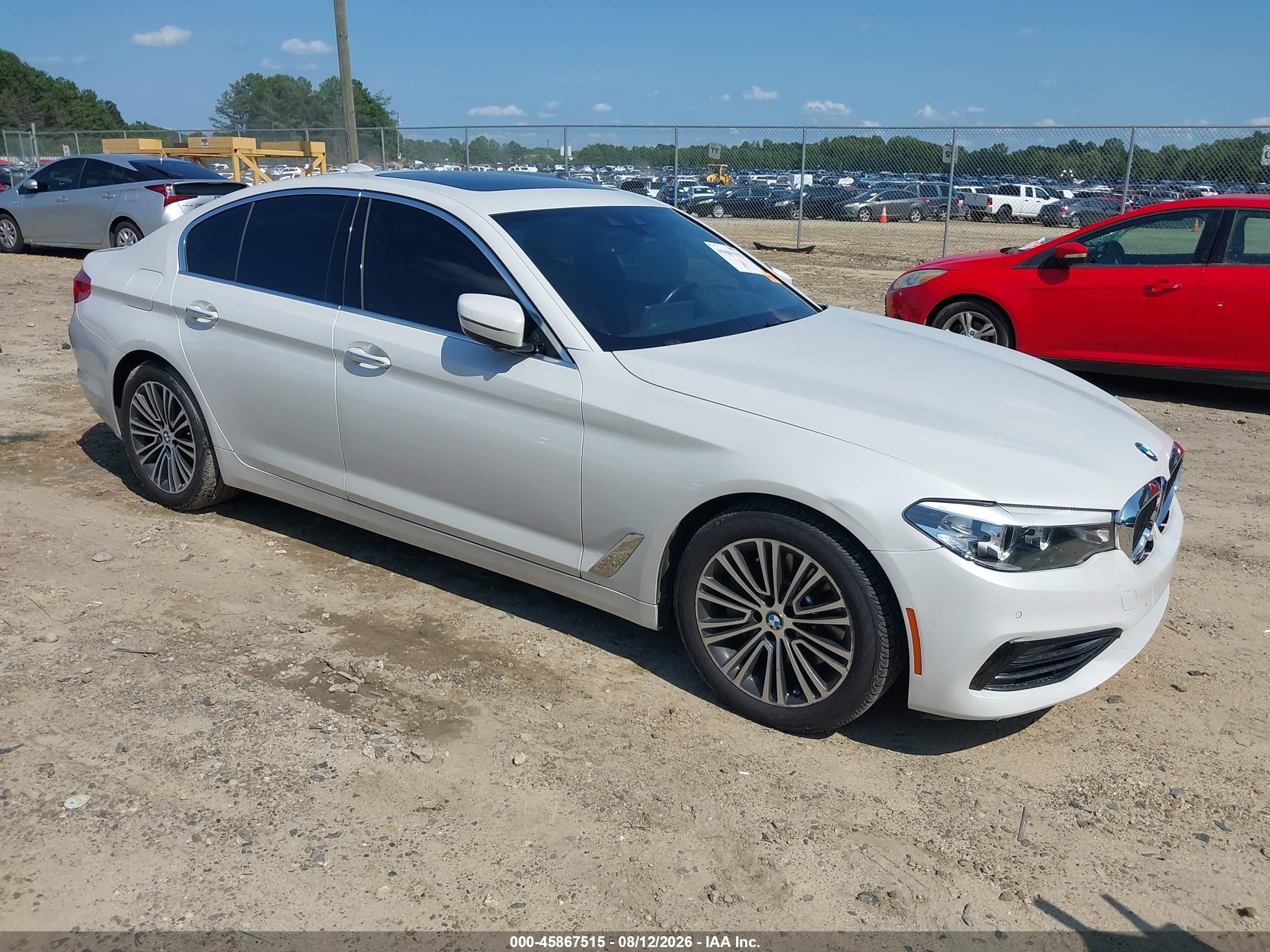 2018 BMW 5 Series VIN WBAJE5C55JWA94885 — IAAI salvage auction photo