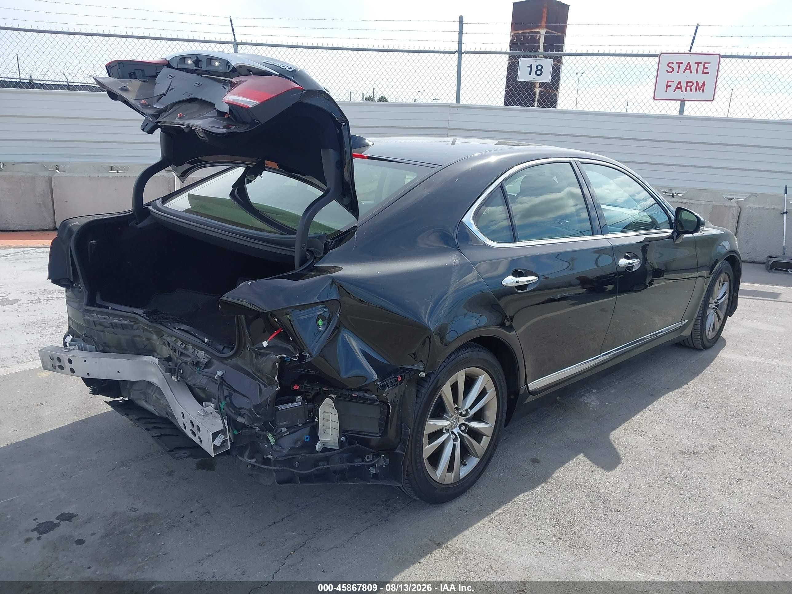 2016 Lexus Ls VIN JTHBL5EF6G5139099 IAAI salvage auction — Rear End, Salvage (California), sold $5,450 on 2026-09-02 (photo 4)
