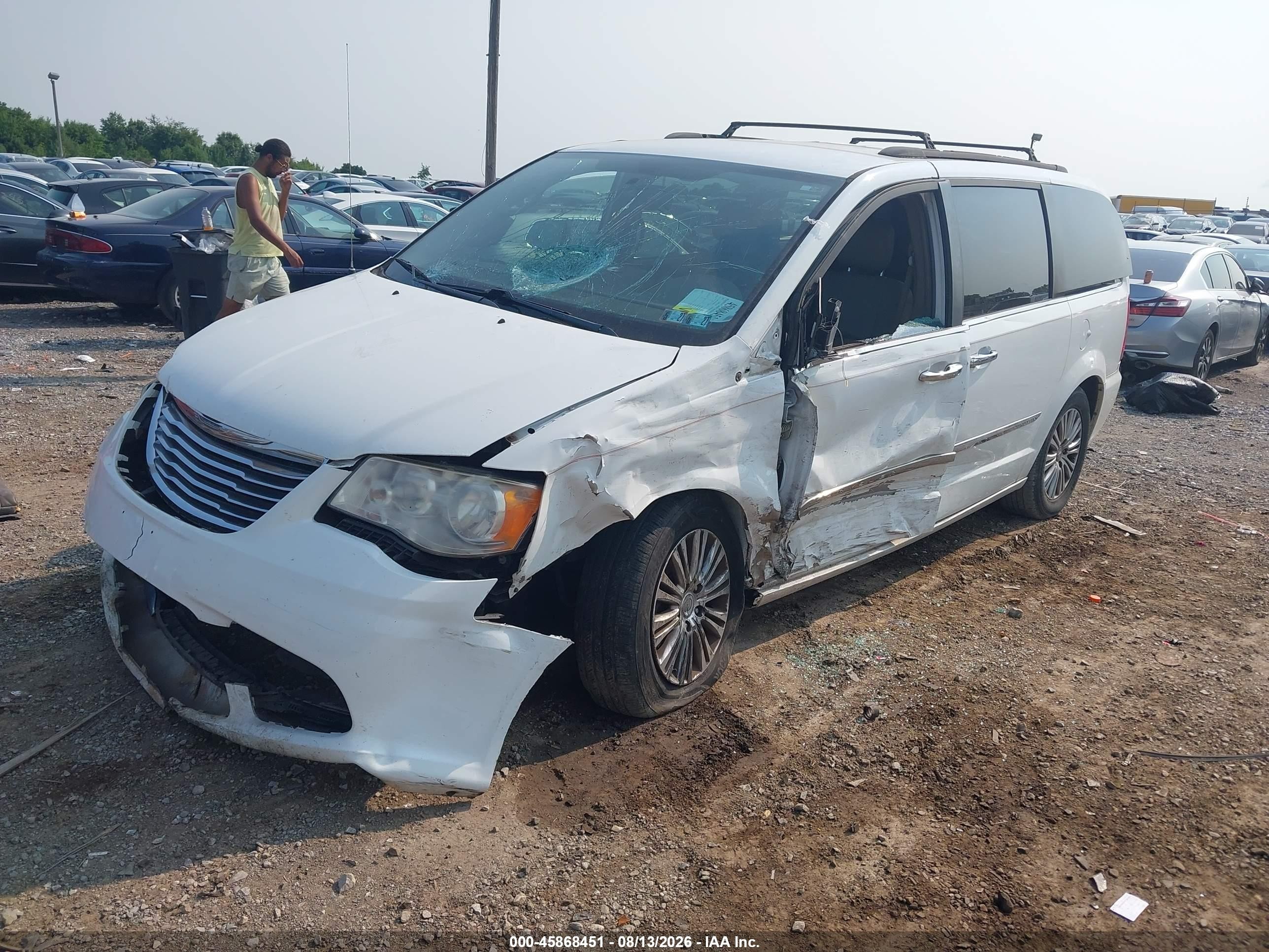 2013 Chrysler Town & Country VIN 2C4RC1CG1DR820161 IAAI salvage auction — Front End, Salvage (Pennsylvania), sold $325 on 2026-09-13 (photo 2)