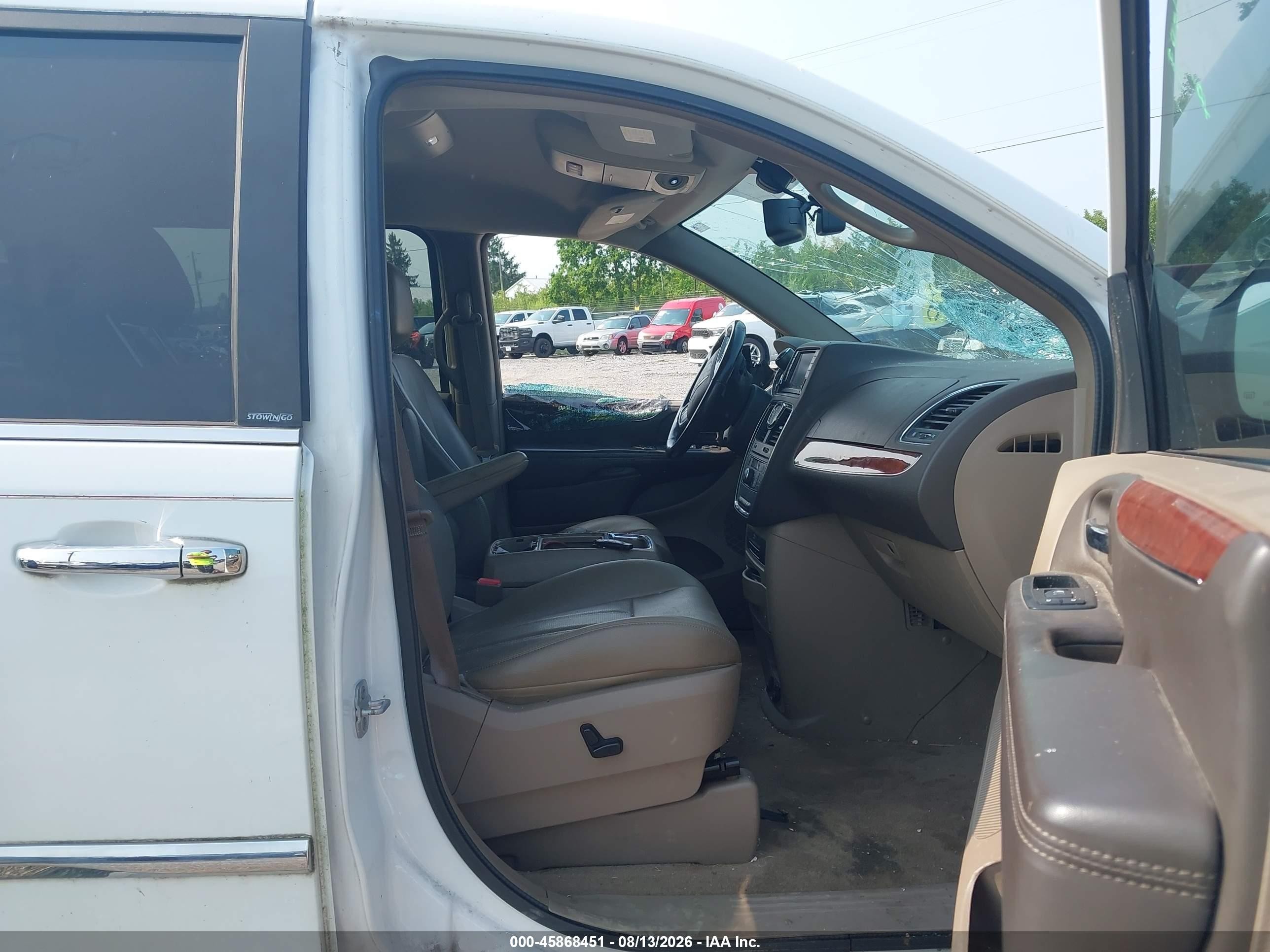 2013 Chrysler Town & Country VIN 2C4RC1CG1DR820161 IAAI salvage auction — Front End, Salvage (Pennsylvania), sold $325 on 2026-09-13 (photo 5)