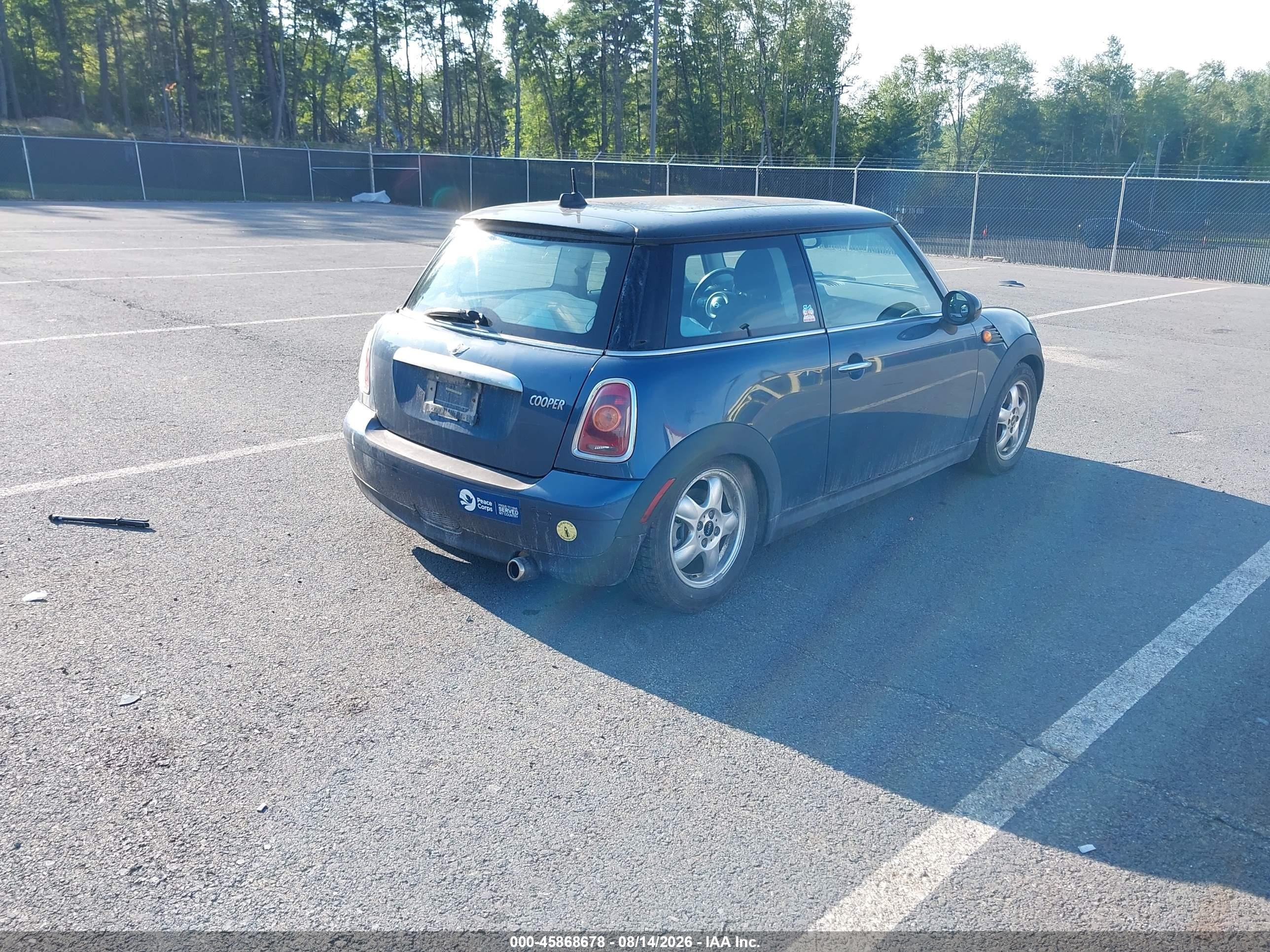 2009 Mini Cooper VIN WMWMF33549TU75572 IAAI salvage auction — Normal Wear, Clear (New York), sold $1,500 on 2026-09-12 (photo 4)