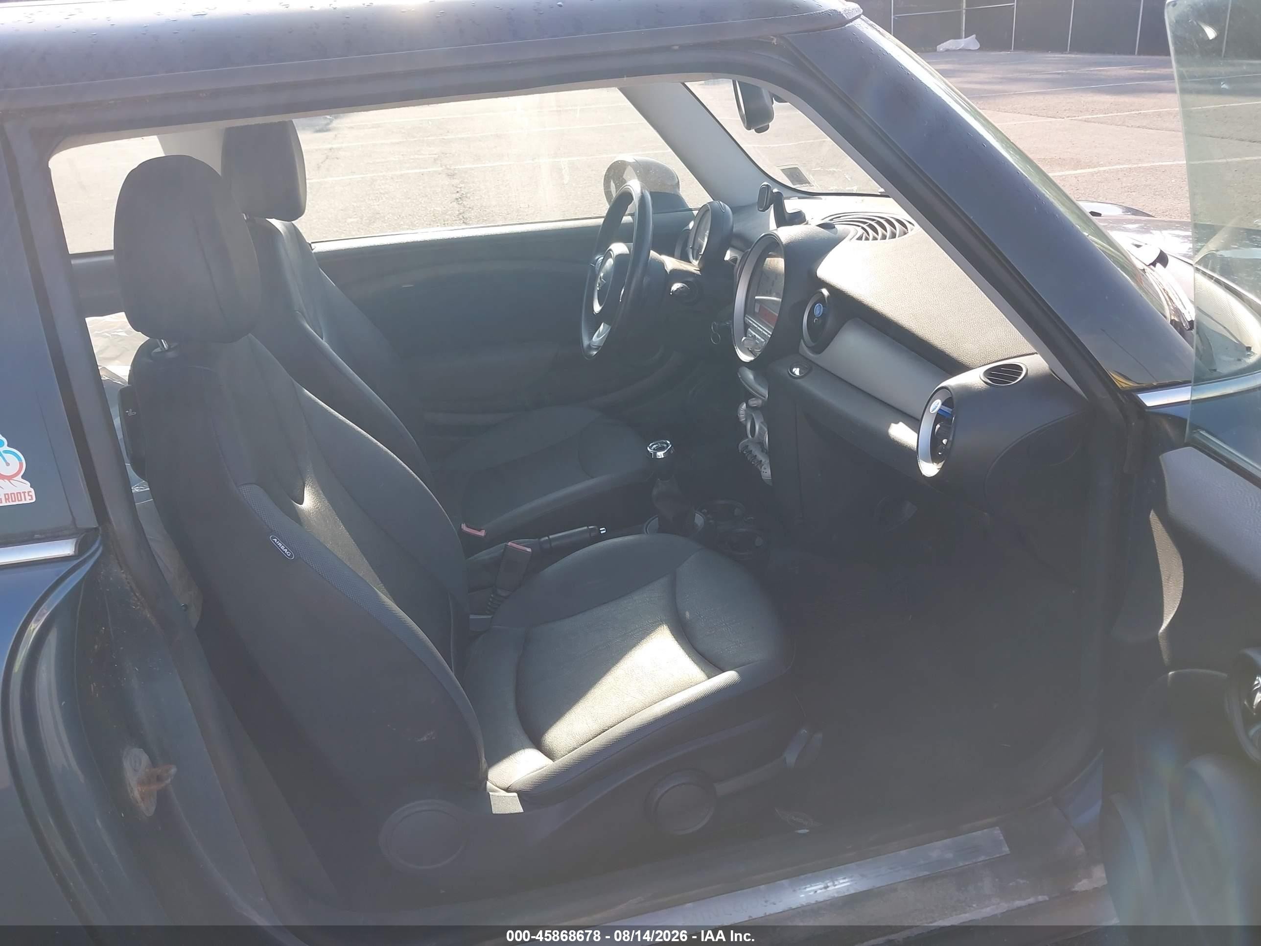 2009 Mini Cooper VIN WMWMF33549TU75572 IAAI salvage auction — Normal Wear, Clear (New York), sold $1,500 on 2026-09-12 (photo 5)