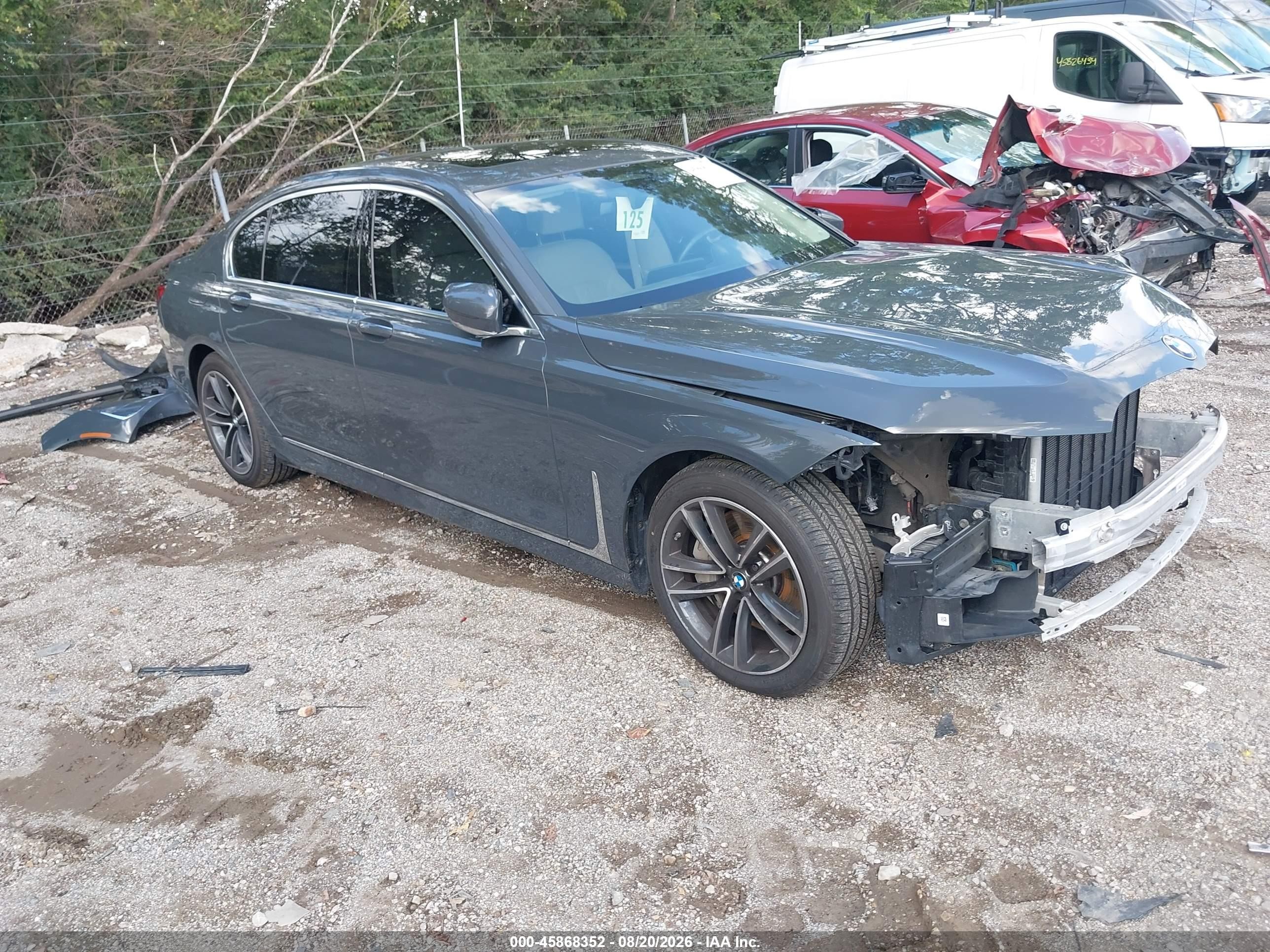 2021 BMW 7 Series VIN WBA7U2C03MCG43795 — IAAI salvage auction photo