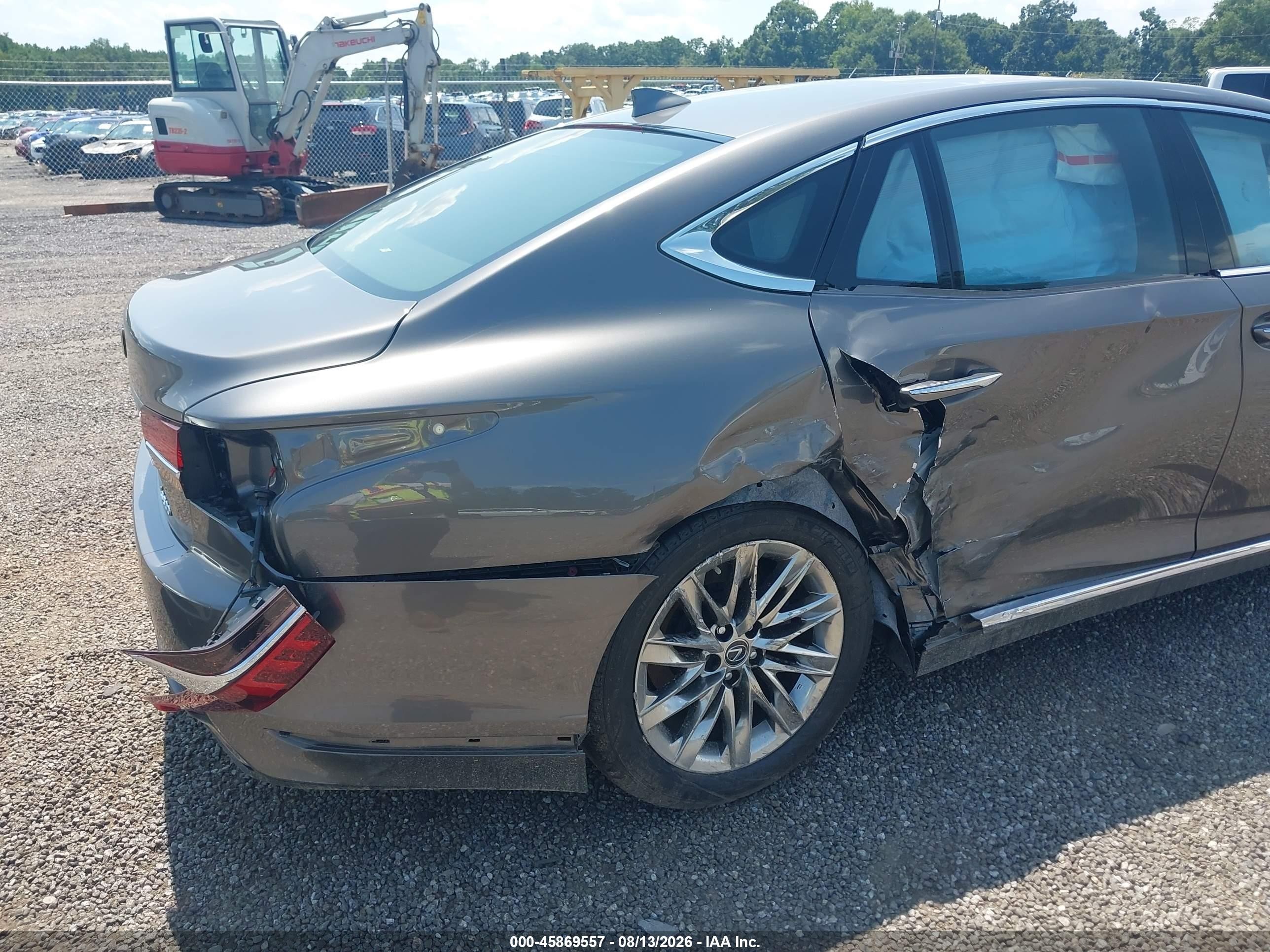 2018 Lexus Ls VIN JTHB51FF8J5003551 IAAI salvage auction — Side, Salvage (South Carolina), sold $17,300 on 2026-09-16 (photo 6)
