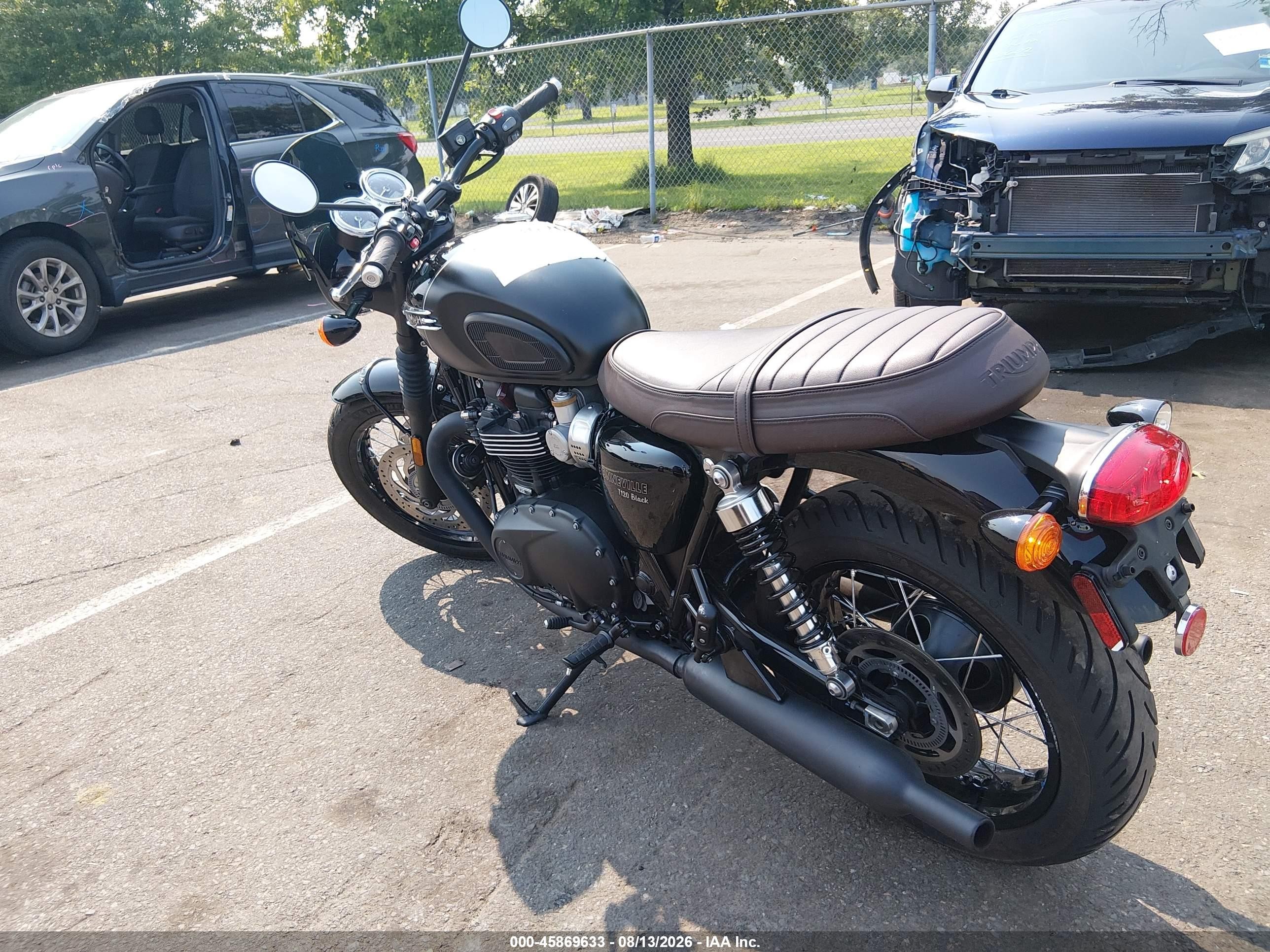 2023 Triumph Motorcycle BONNEVILLE VIN SMTD40HL9PTBJ7402 IAAI salvage auction — Side, Salvage (New Jersey), sold $3,850 on 2026-09-16 (photo 4)