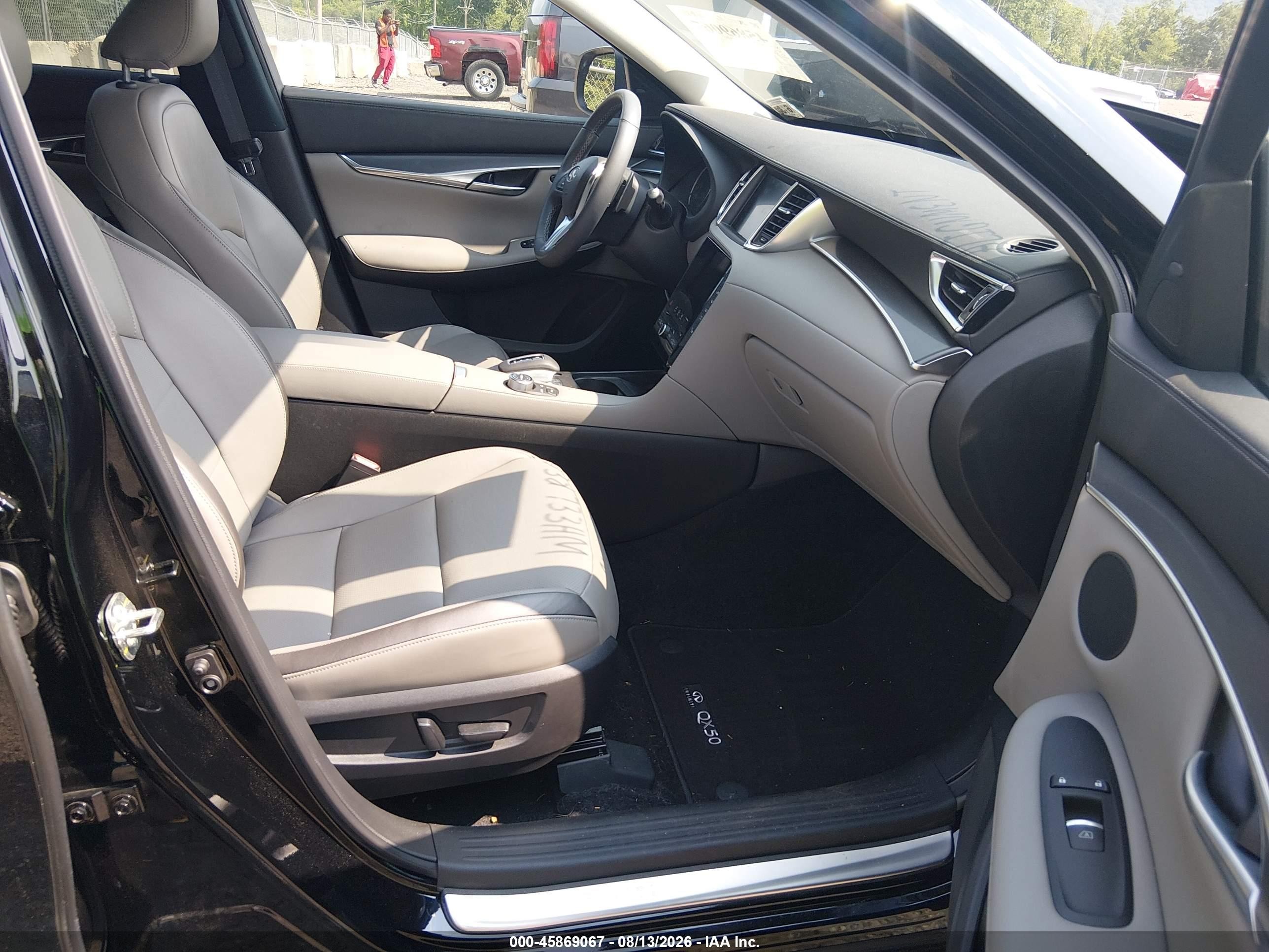 2025 Infiniti QX50 VIN 3PCAJ5BB4SF107201 IAAI salvage auction — Front End, Salvage (Idaho), sold $8,100 on 2026-09-15 (photo 5)