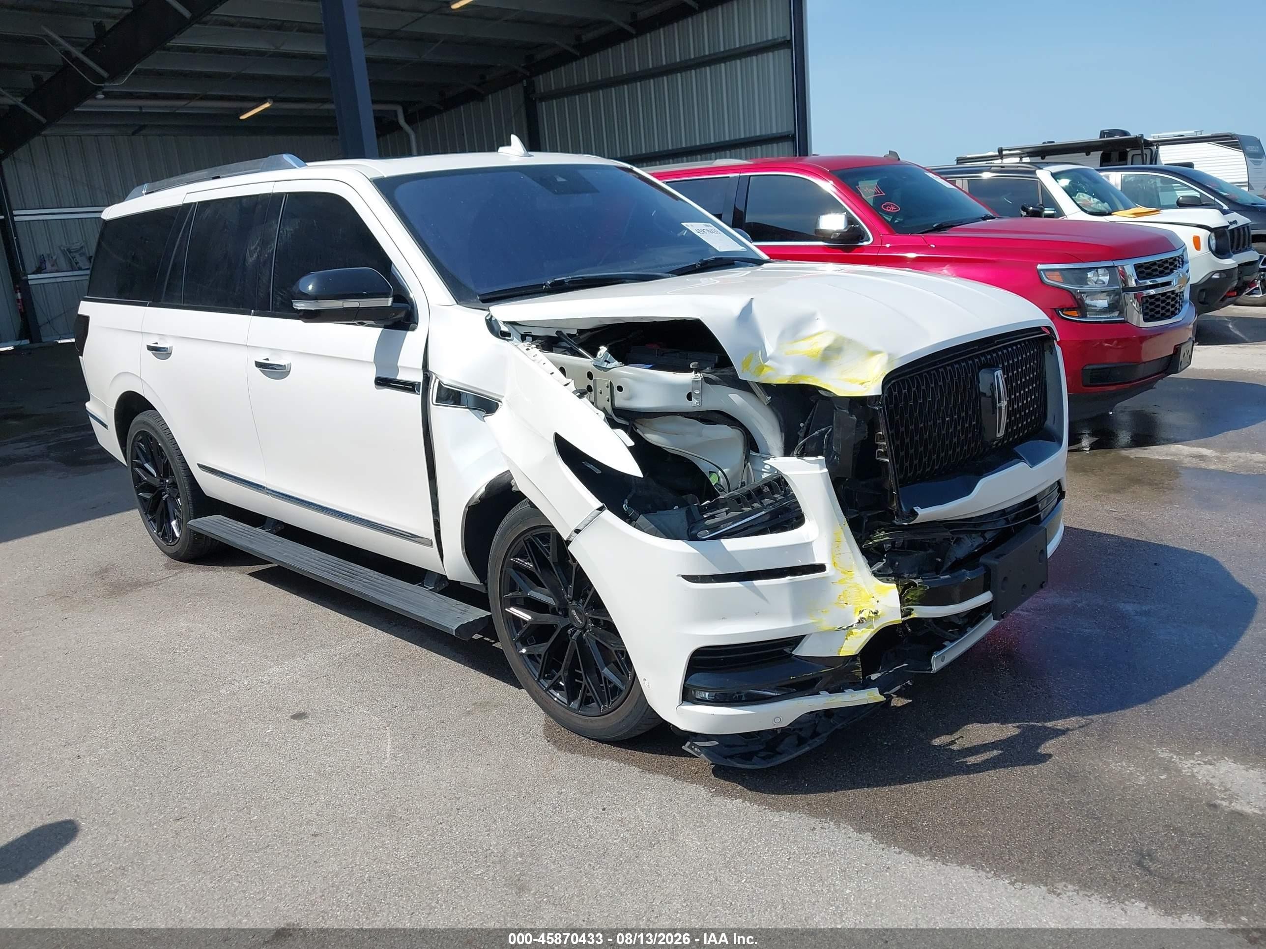 2018 Lincoln Navigator VIN 5LMJJ2LTXJEL10799 — IAAI salvage auction photo